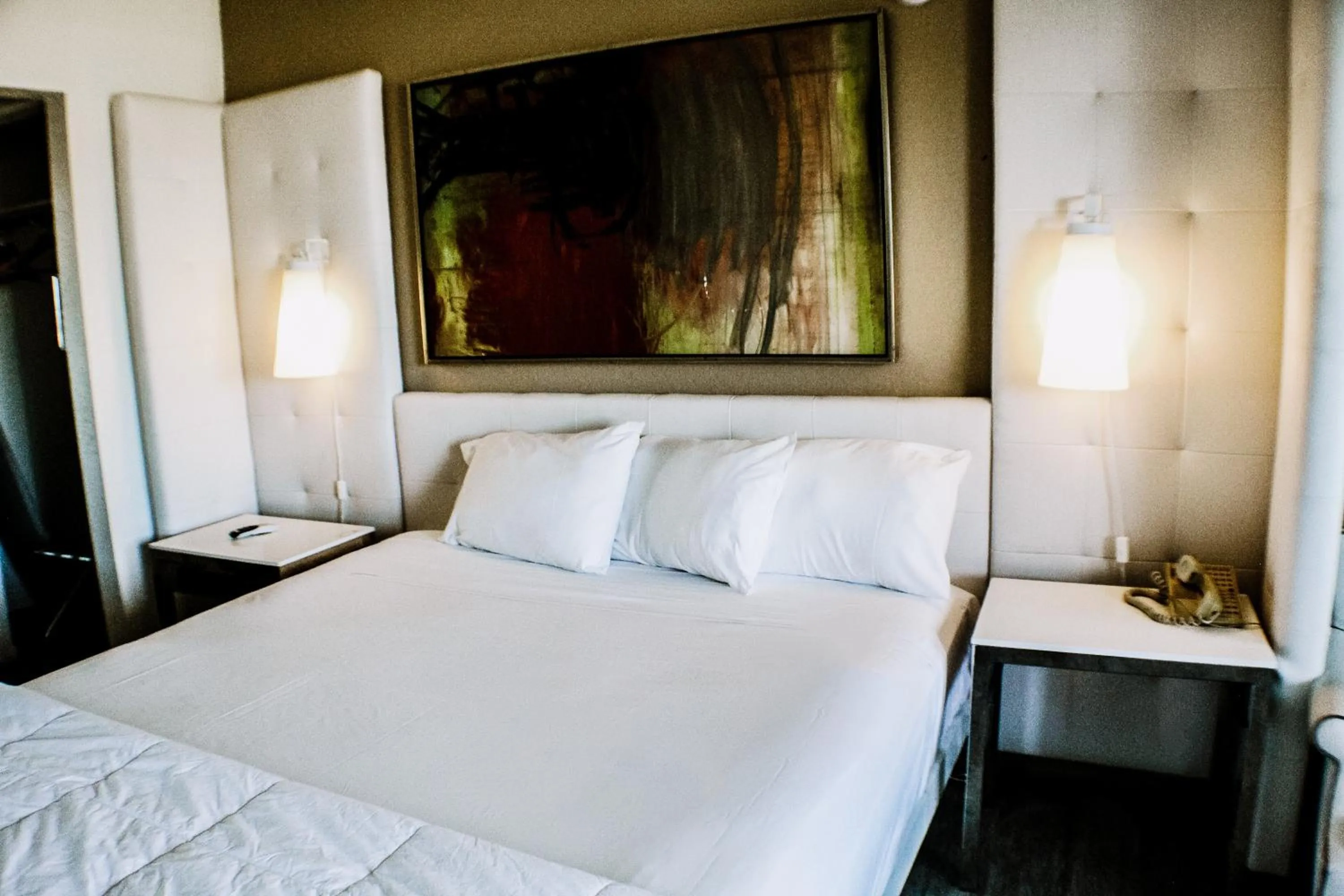 Devonshire Inn Motel