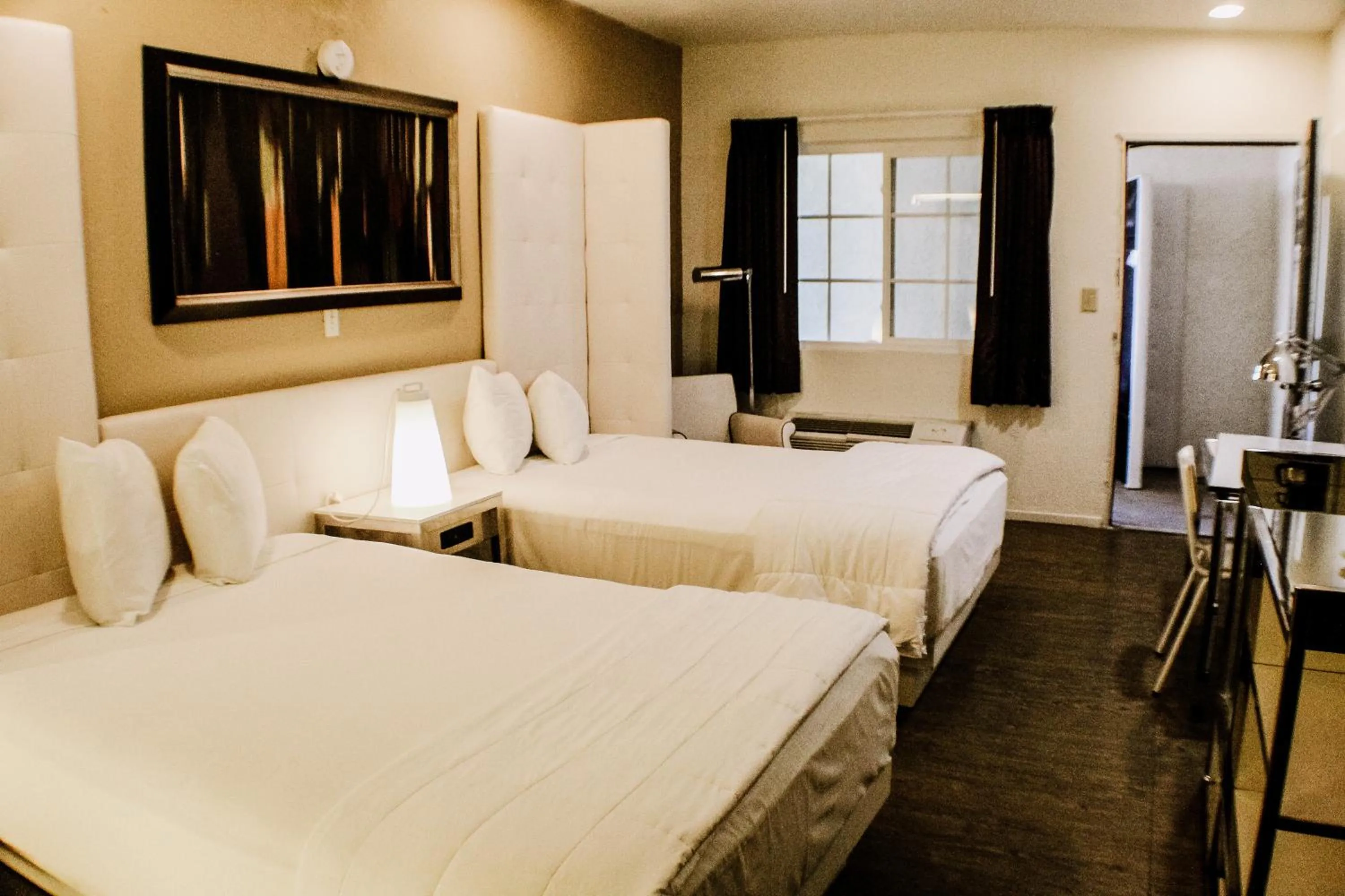 Devonshire Inn Motel