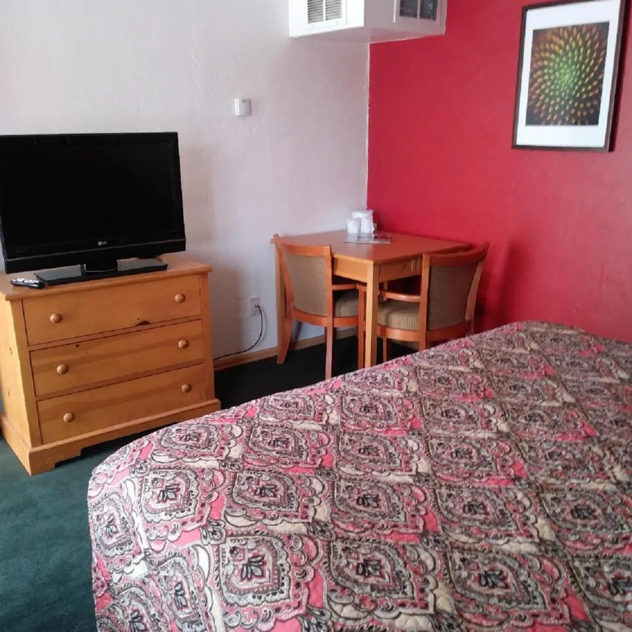 Bed in Budget Inn Durango