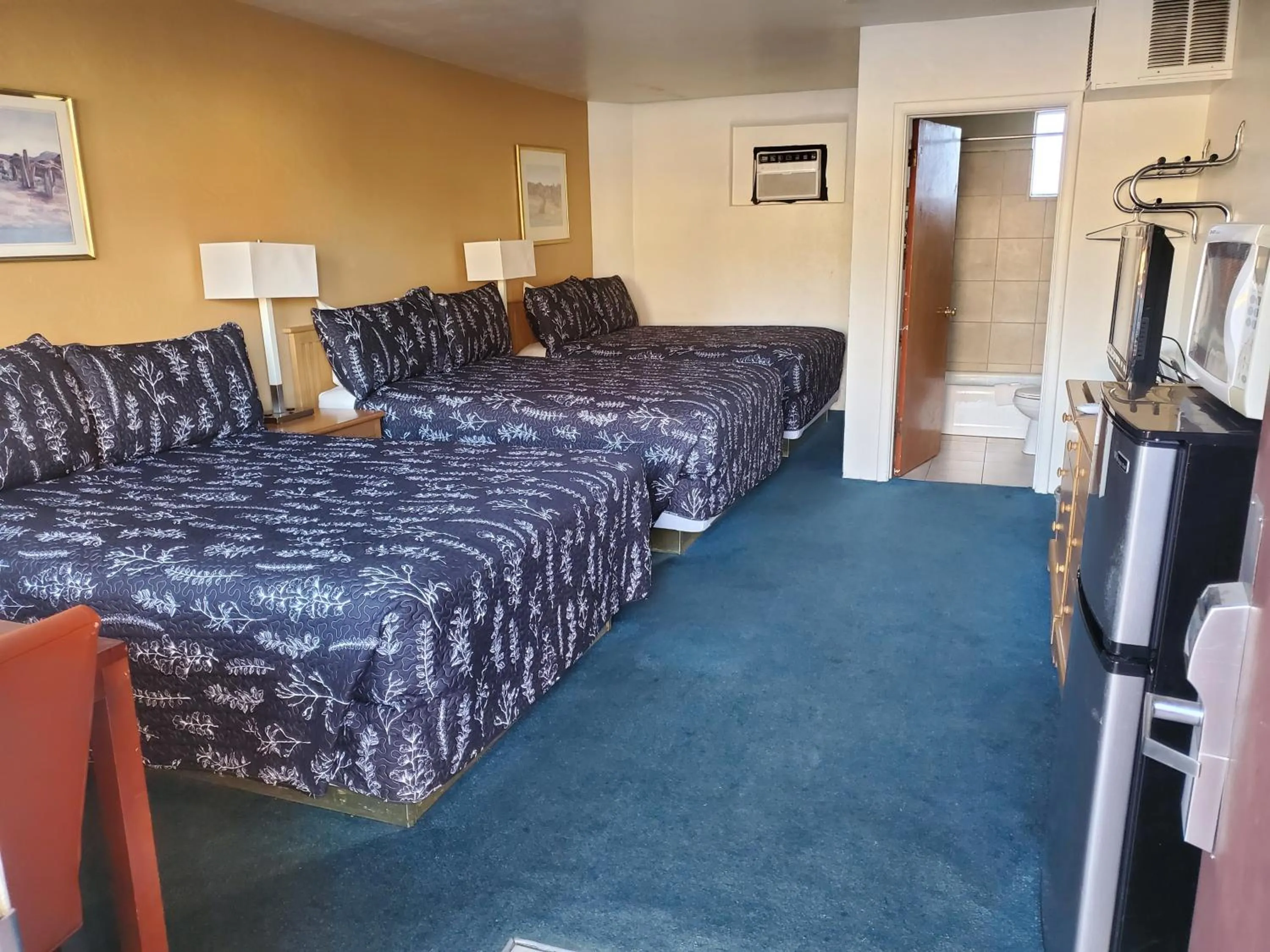 Bed in Budget Inn Durango