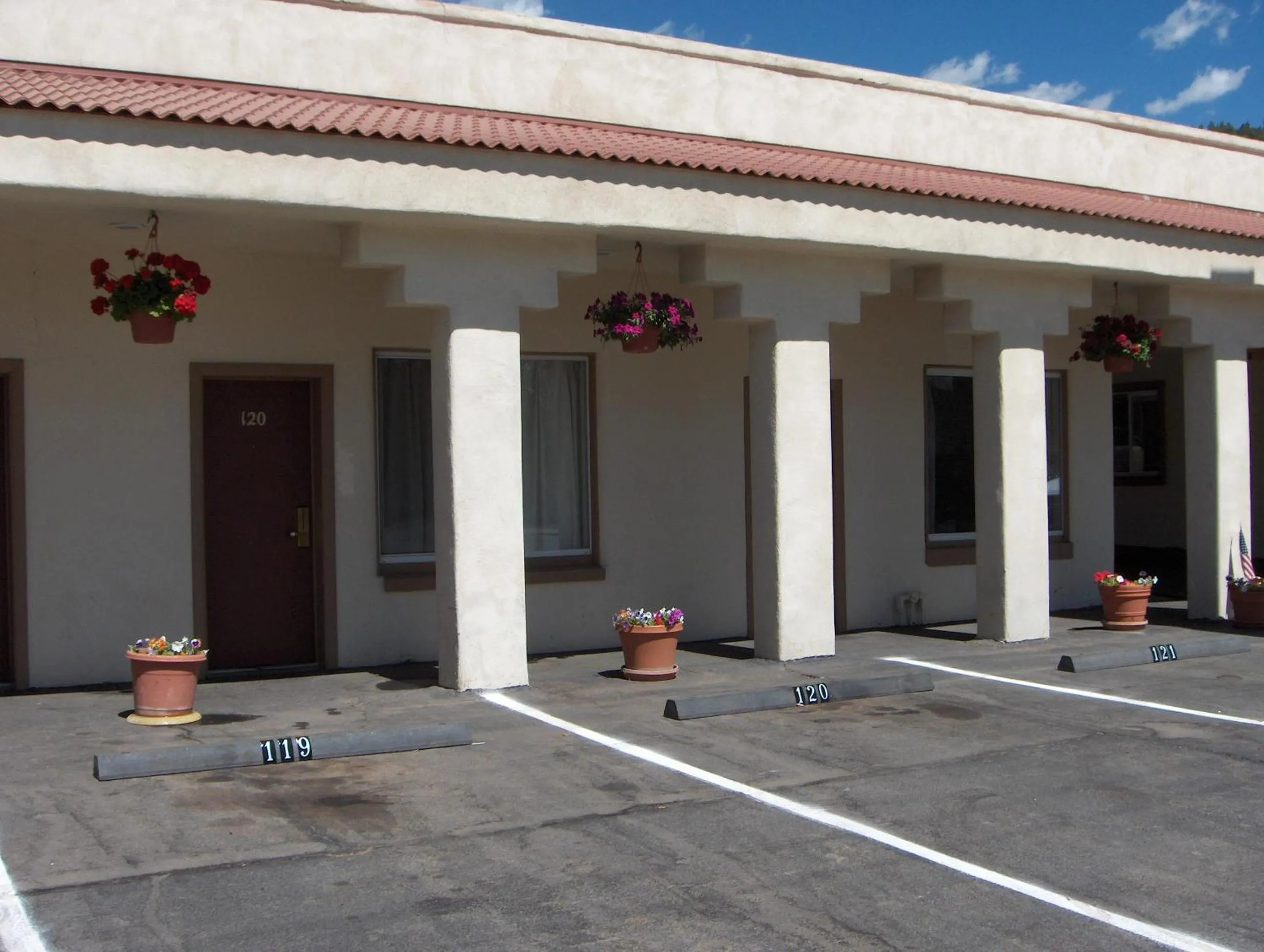 Facade/entrance in Budget Inn Durango