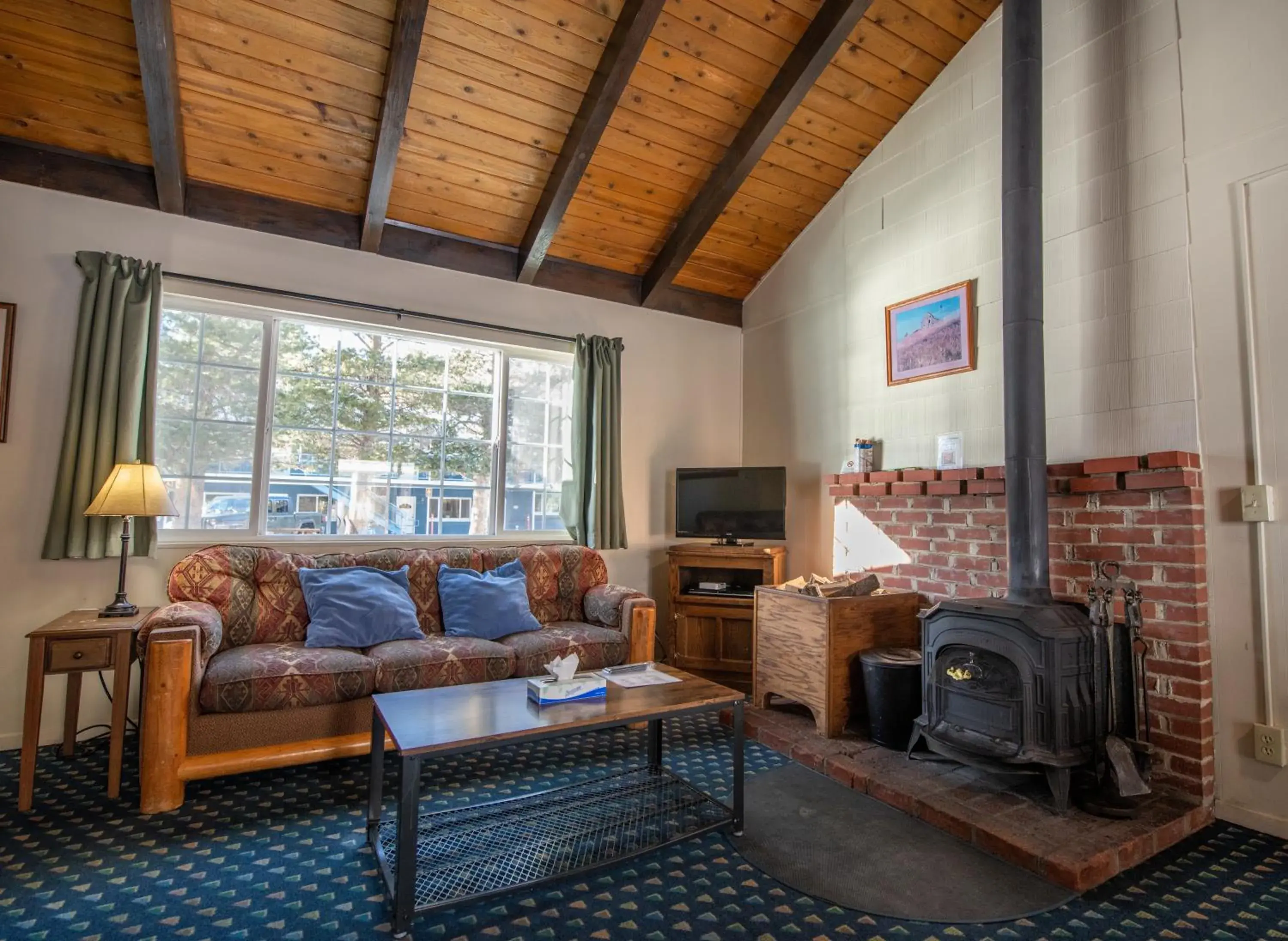Two-Bedroom Cottage in Gull Lake Lodge Two-Bedroom Cottage in Gull Lake Lodge