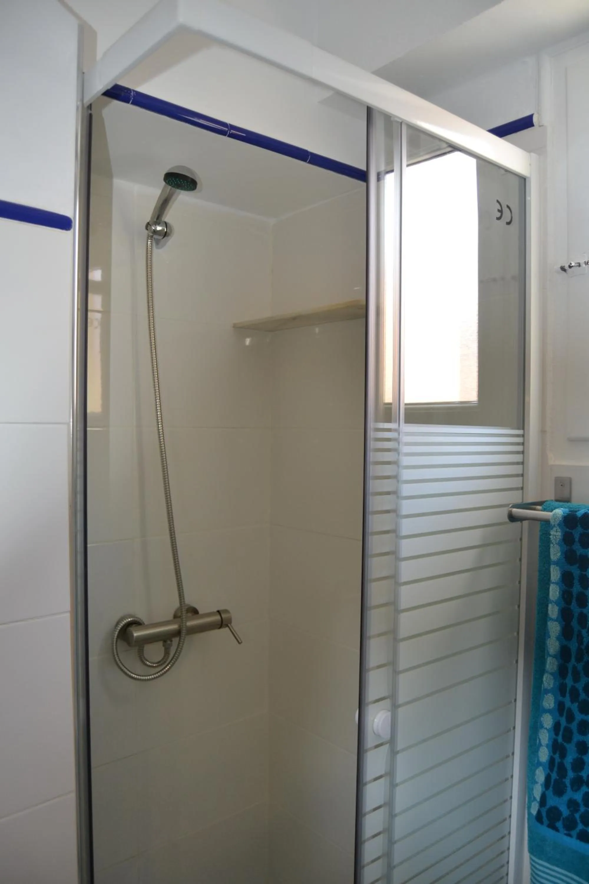 Shower in Beach Malvarrosa, Cabañal, Wifi free. Ca' Micaela.
