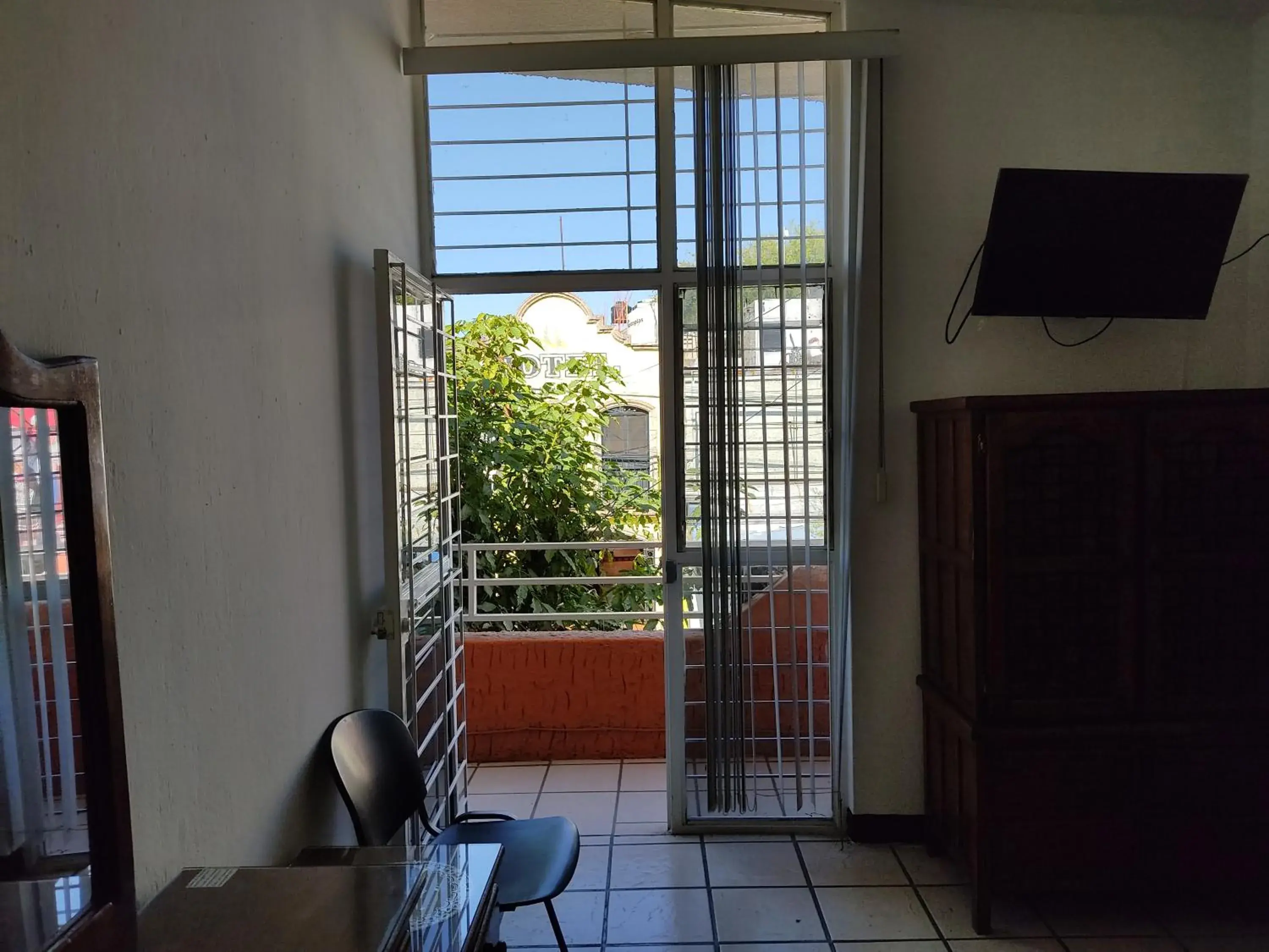 Standard Double Room with Shared Bathroom in Hostal Herencia Standard Double Room with Shared Bathroom in Hostal Herencia