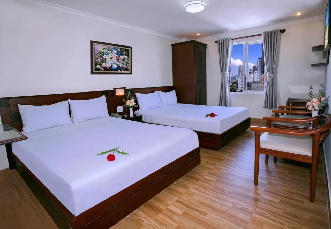 Bed in Nice Swan Hotel