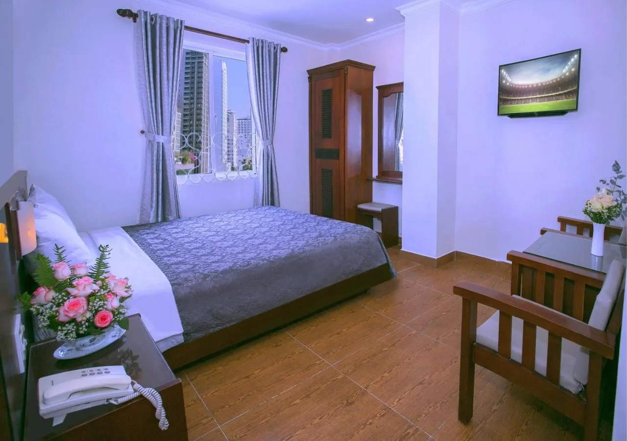 Bed in Nice Swan Hotel