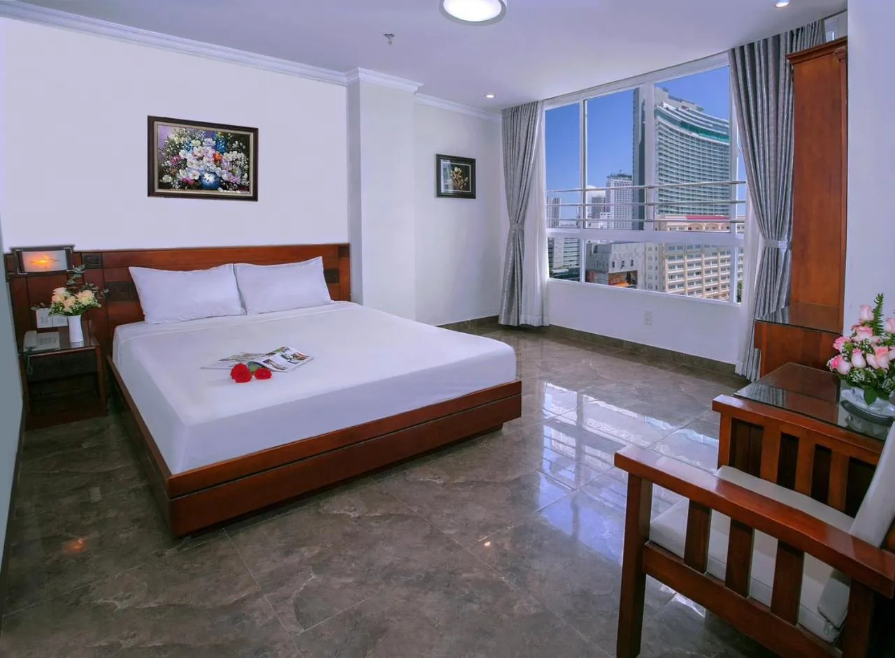 Bed in Nice Swan Hotel