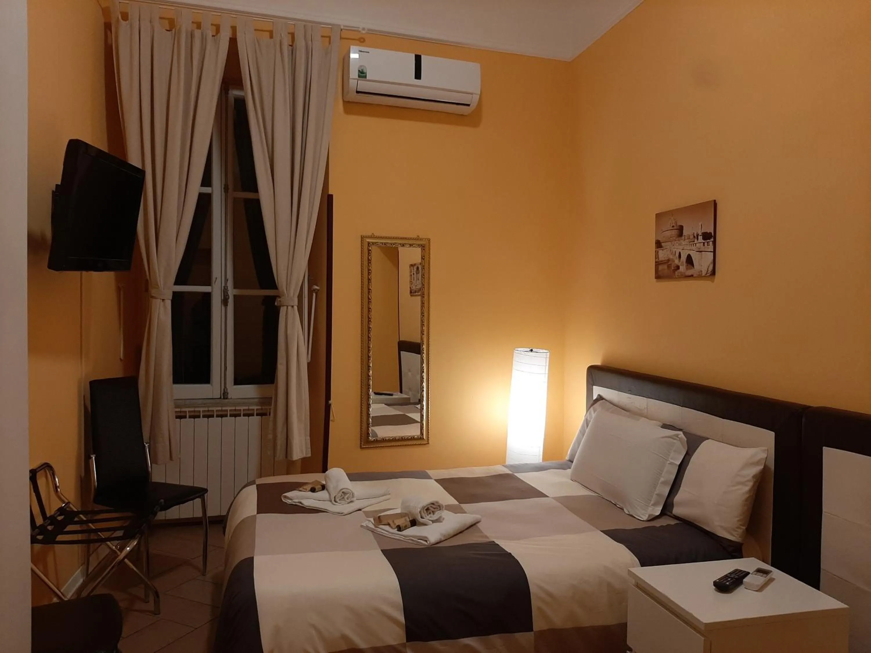 Bed in My Trevi Rooms 88