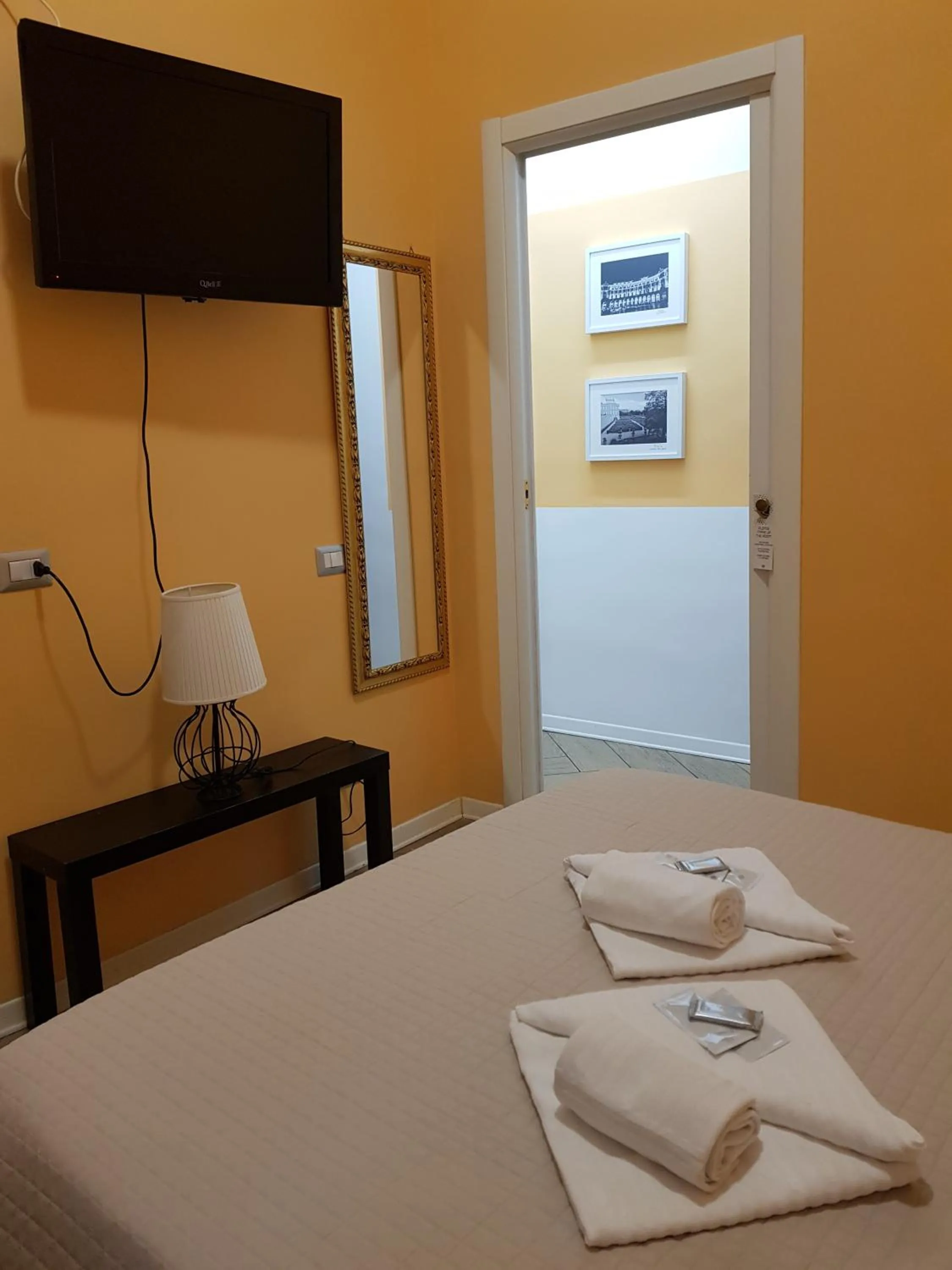 Bed in My Trevi Rooms 88