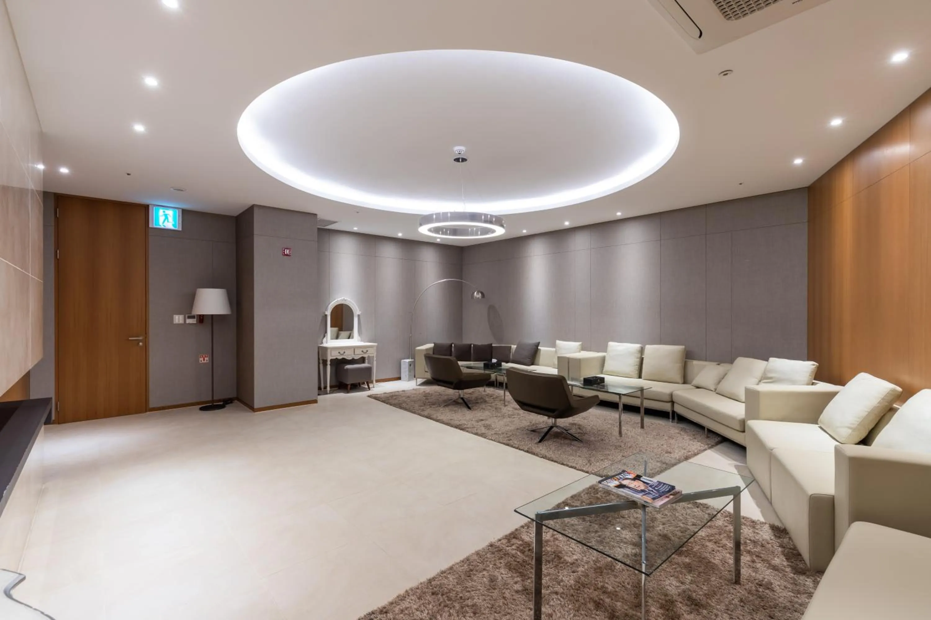 Seating area in Hotel Maremons