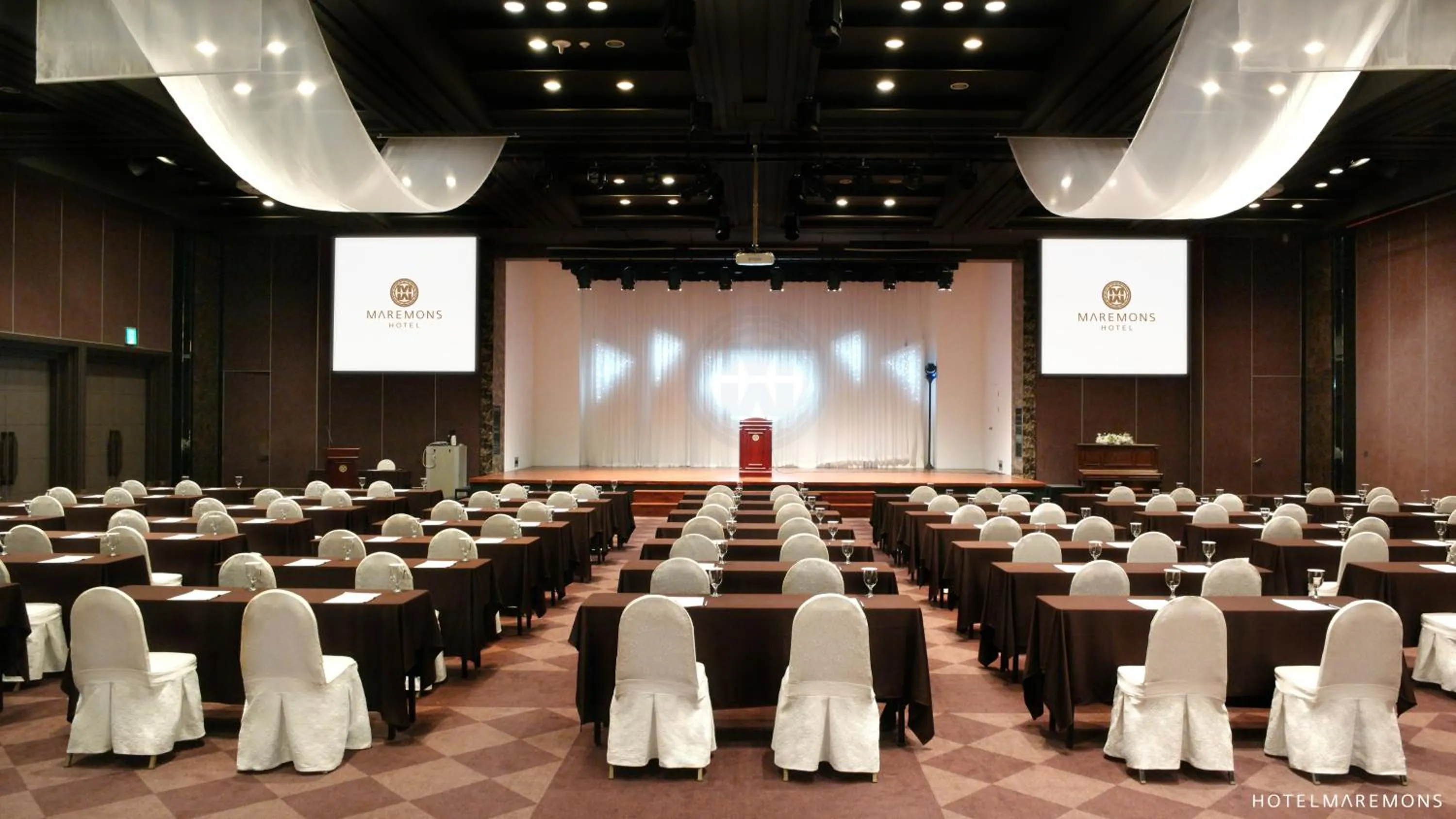 Banquet/Function facilities in Hotel Maremons