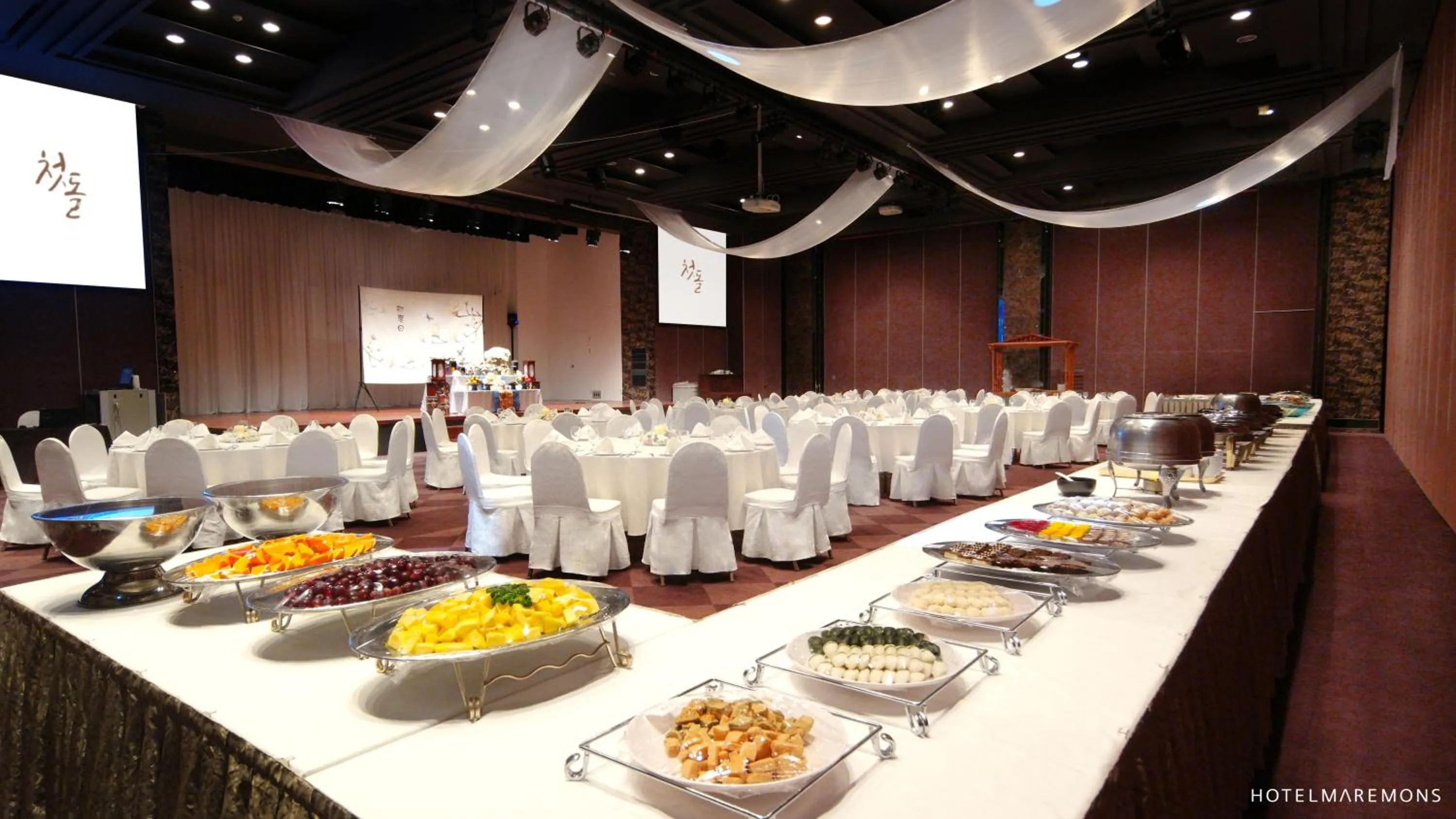 Banquet/Function facilities in Hotel Maremons