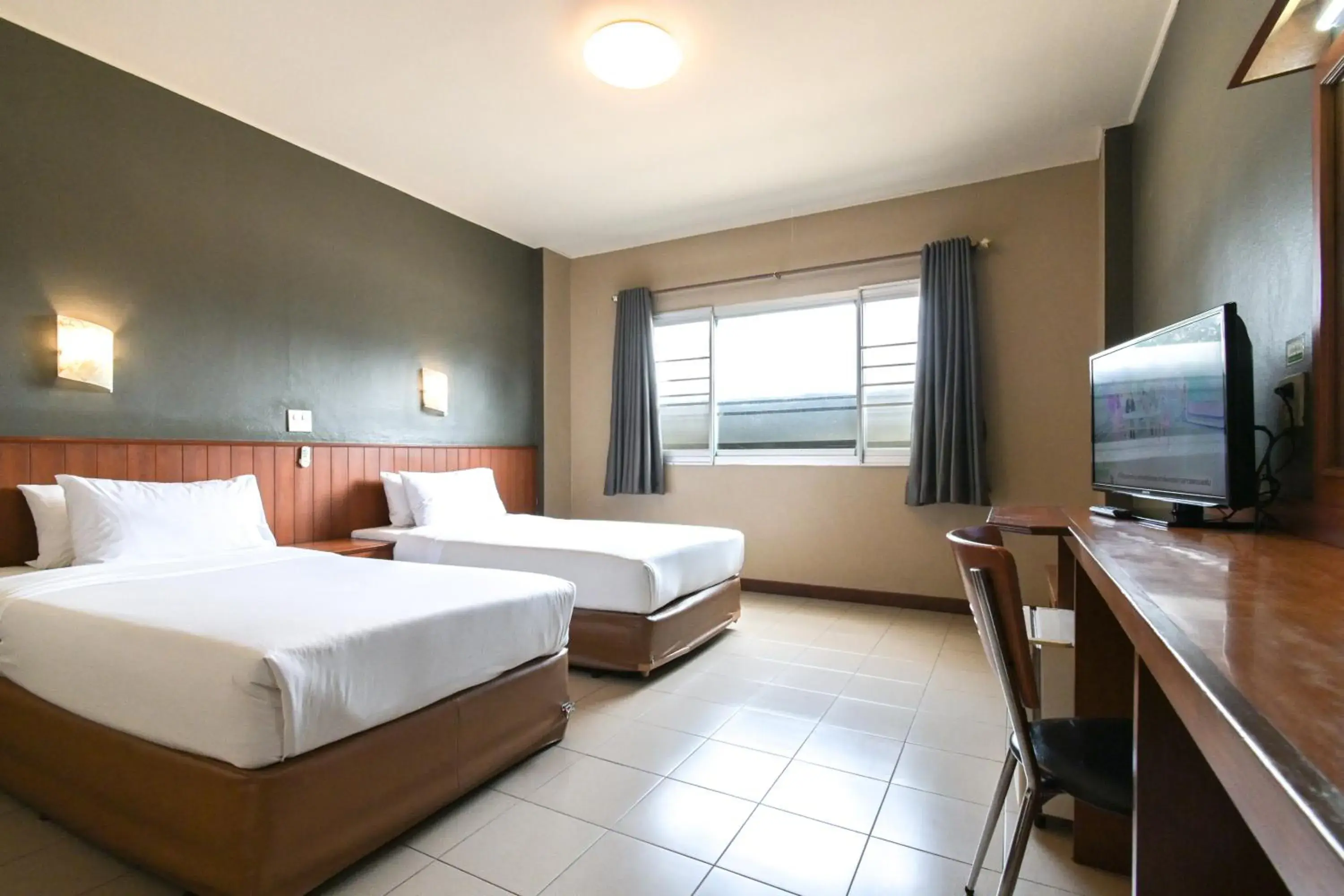 Photo of the whole room, Bed in Rattana Park Hotel Photo of the whole room, Bed in Rattana Park Hotel