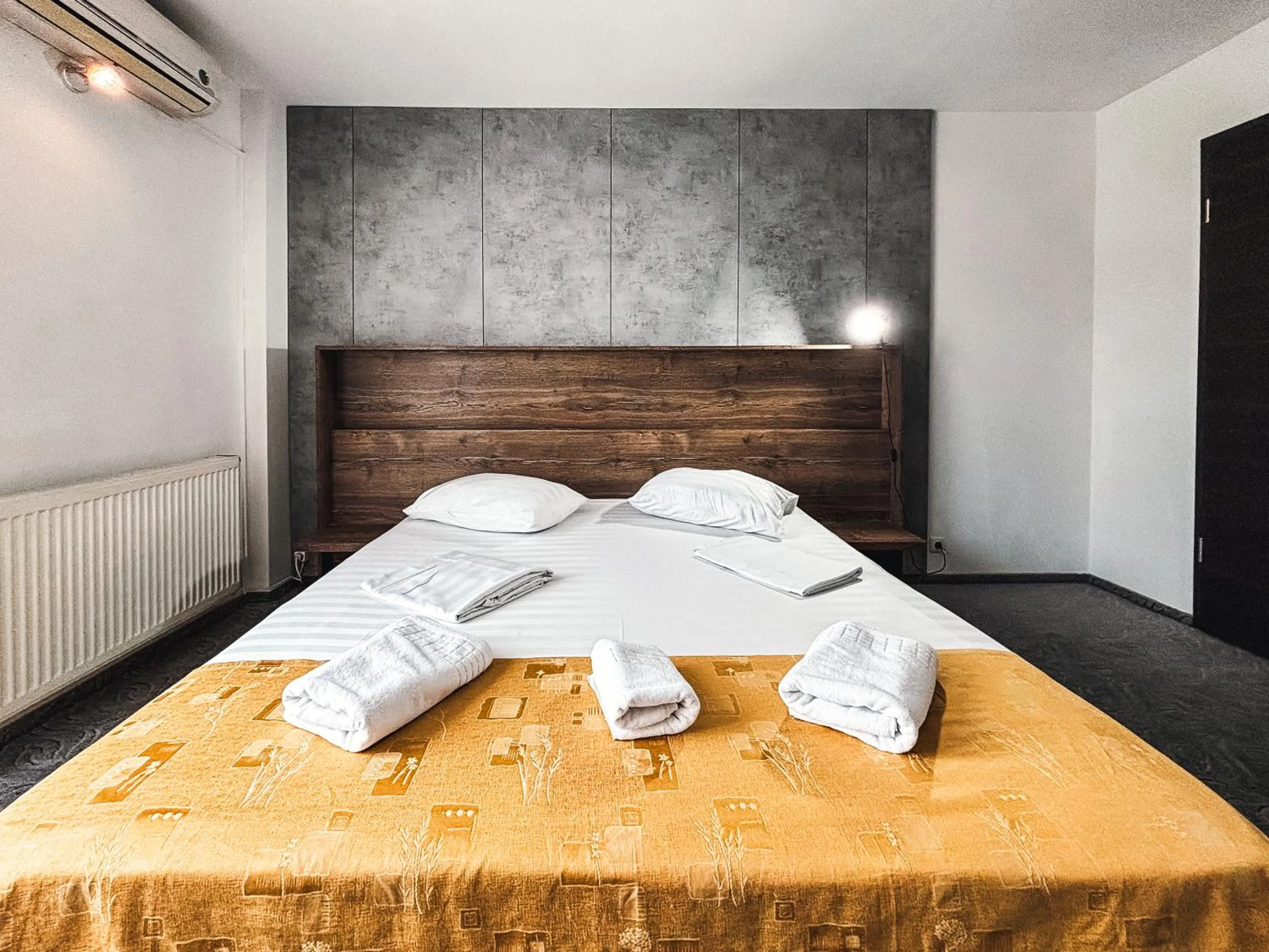 Bed in Hotel City Center