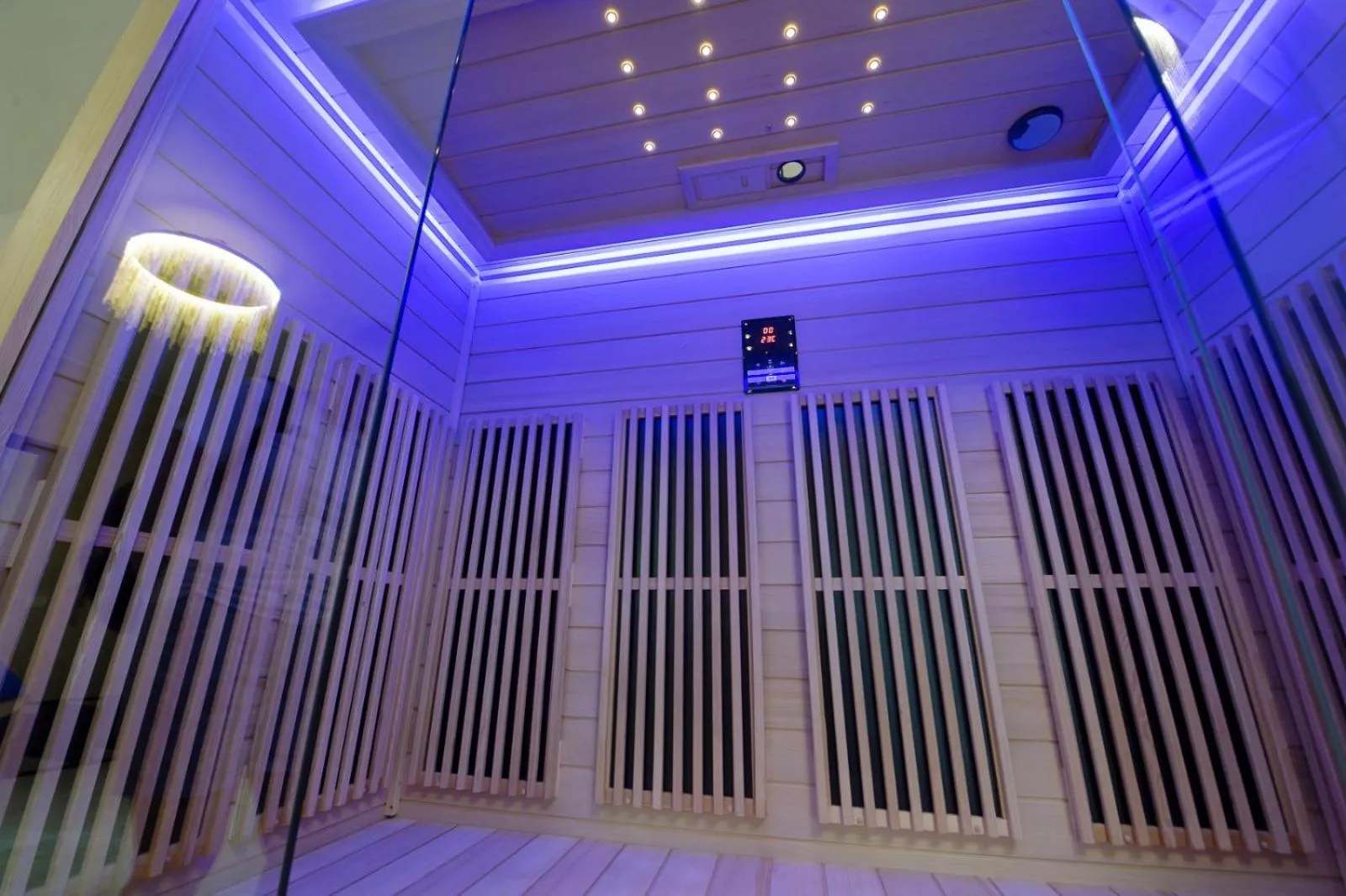 Spa and wellness centre/facilities in Hotel Coroana Moldovei