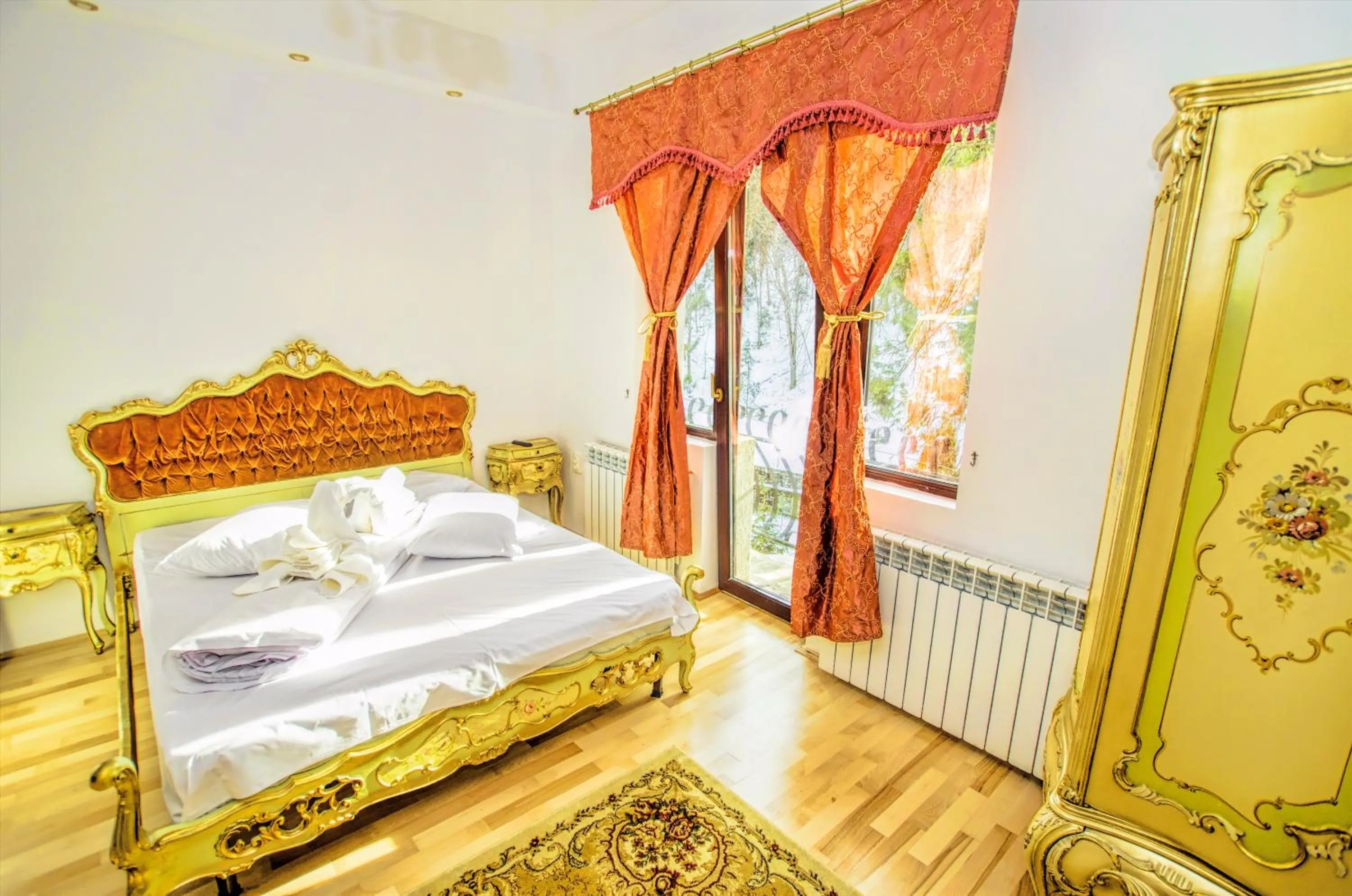 Photo of the whole room, Bed in Hotel Coroana Moldovei