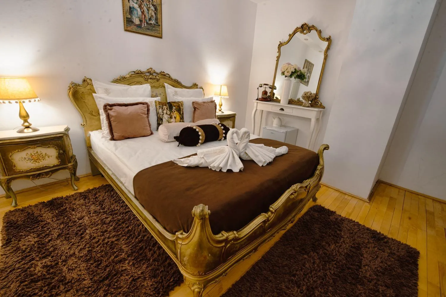 Bed in Hotel Coroana Moldovei