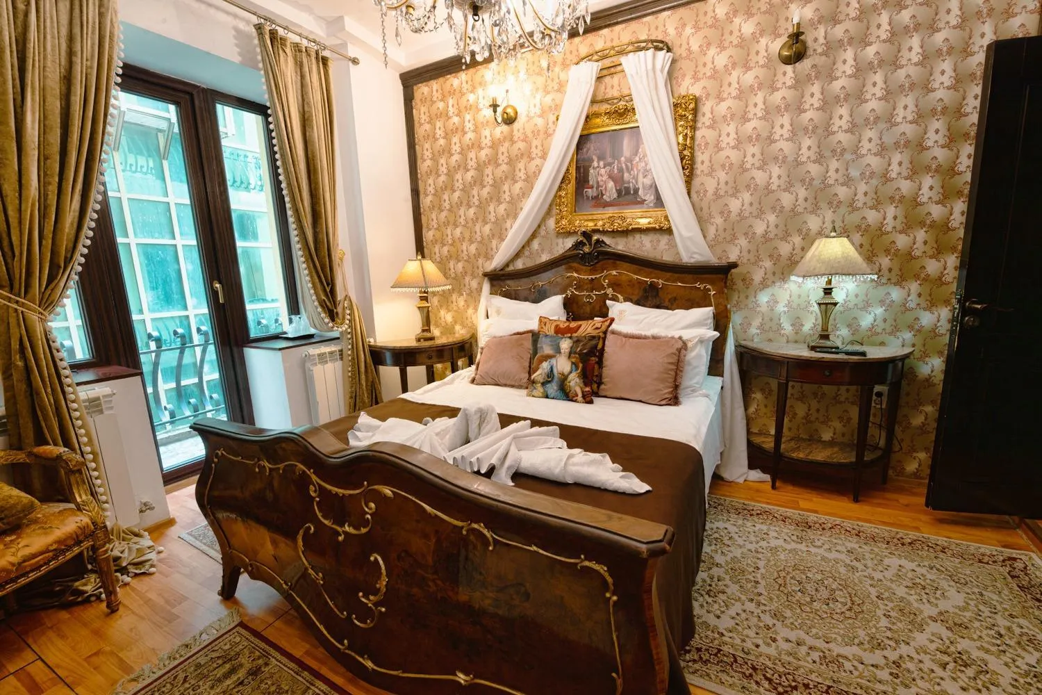 Bed in Hotel Coroana Moldovei