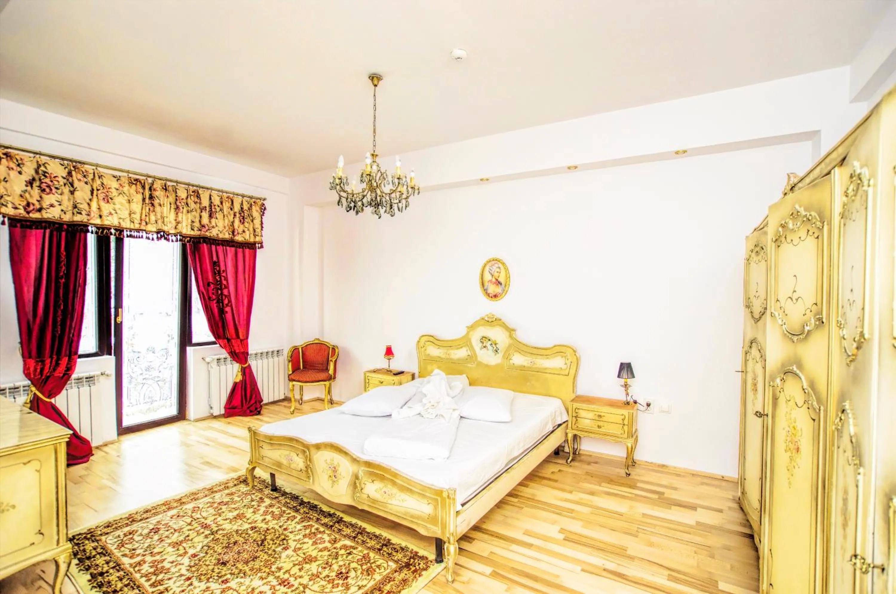 Photo of the whole room, Bed in Hotel Coroana Moldovei