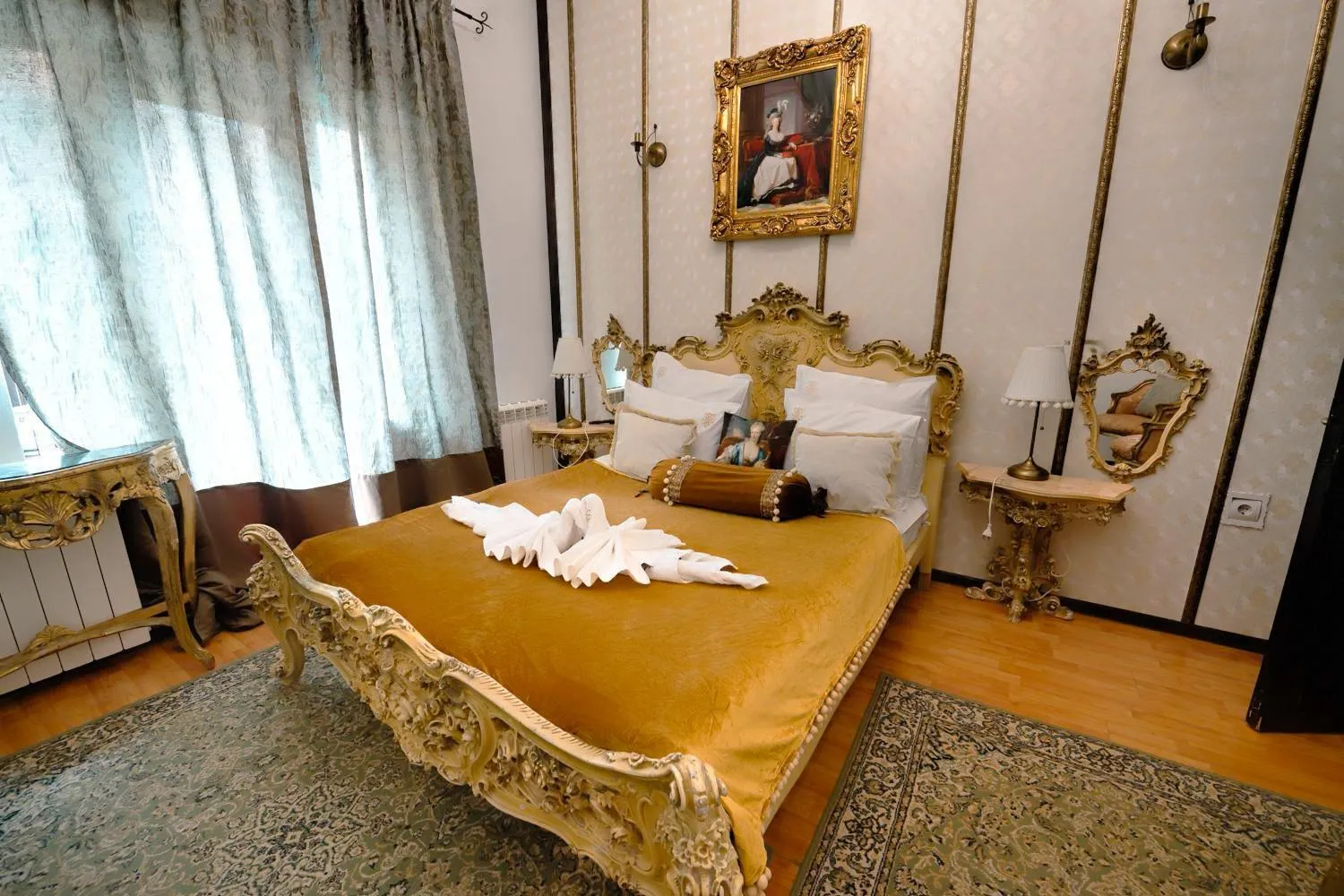 Bed in Hotel Coroana Moldovei