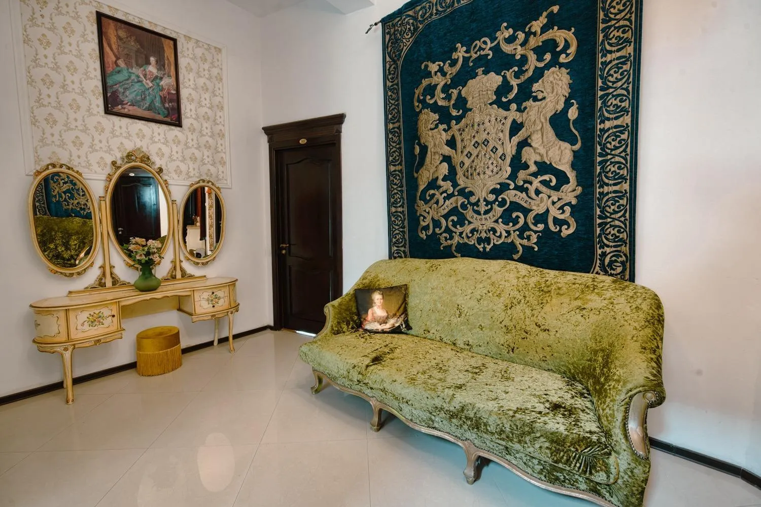 Decorative detail in Hotel Coroana Moldovei