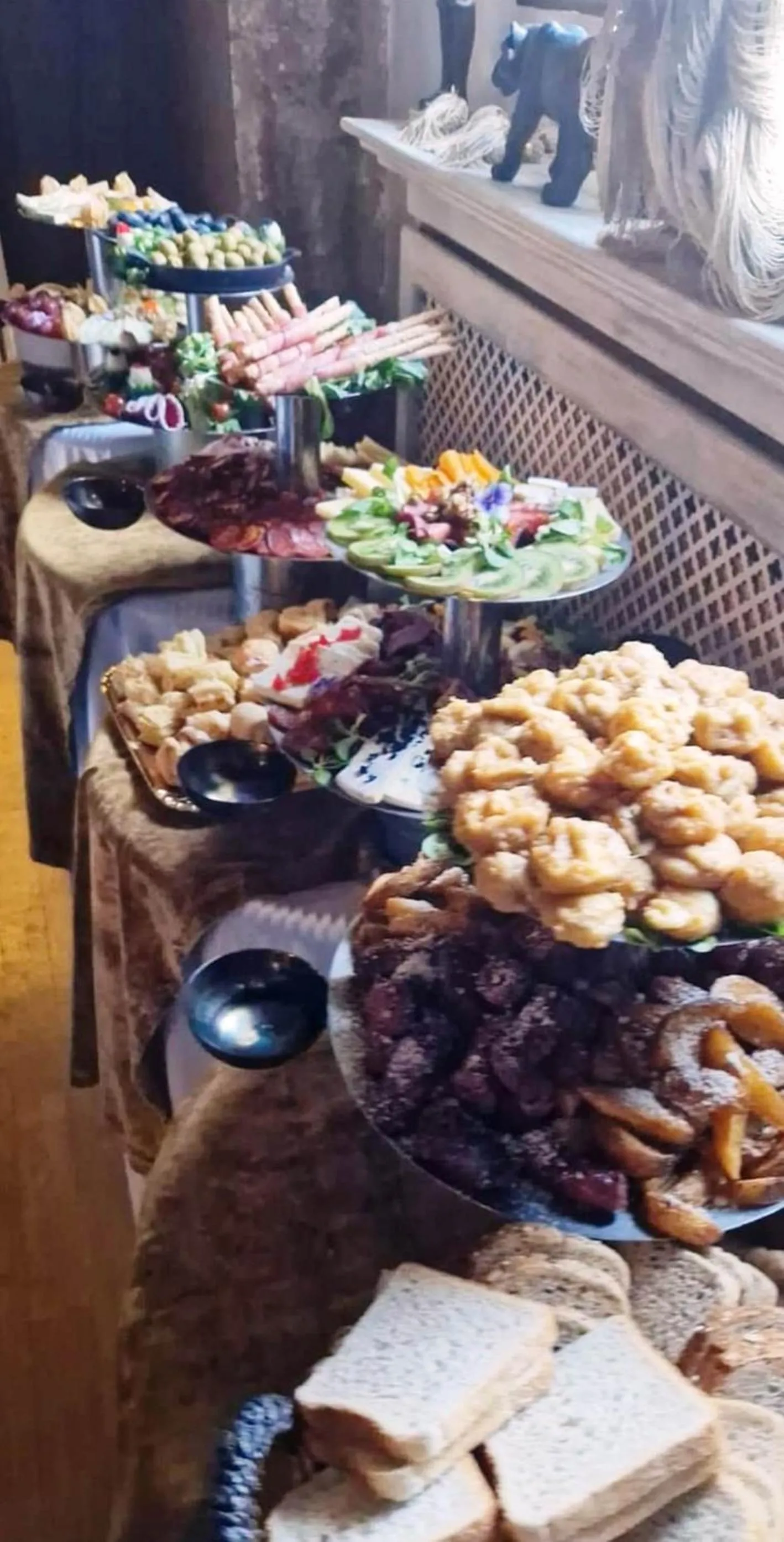Restaurant/places to eat in Hotel Coroana Moldovei