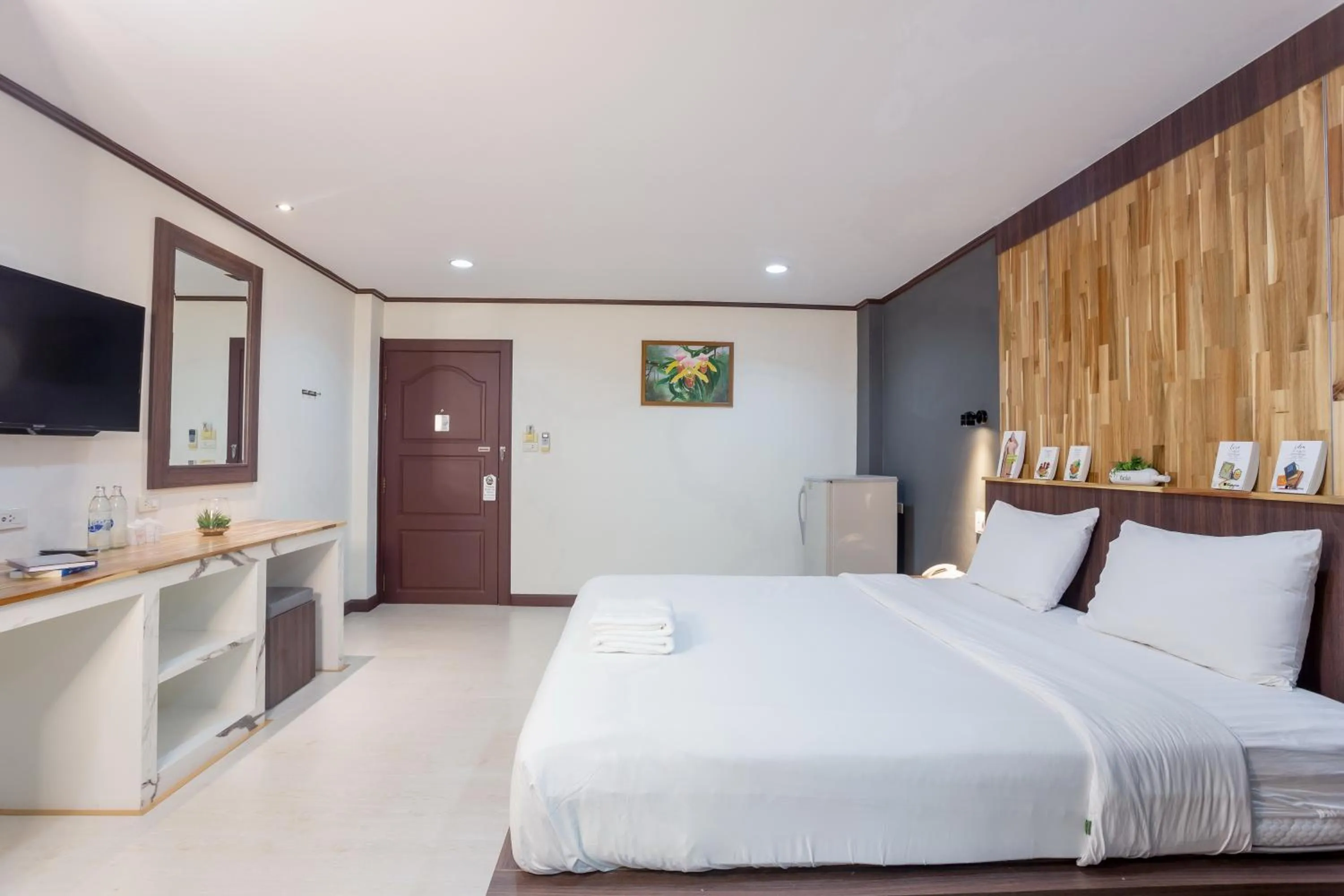 Bed in Phimai Paradise Boutique Hotel
