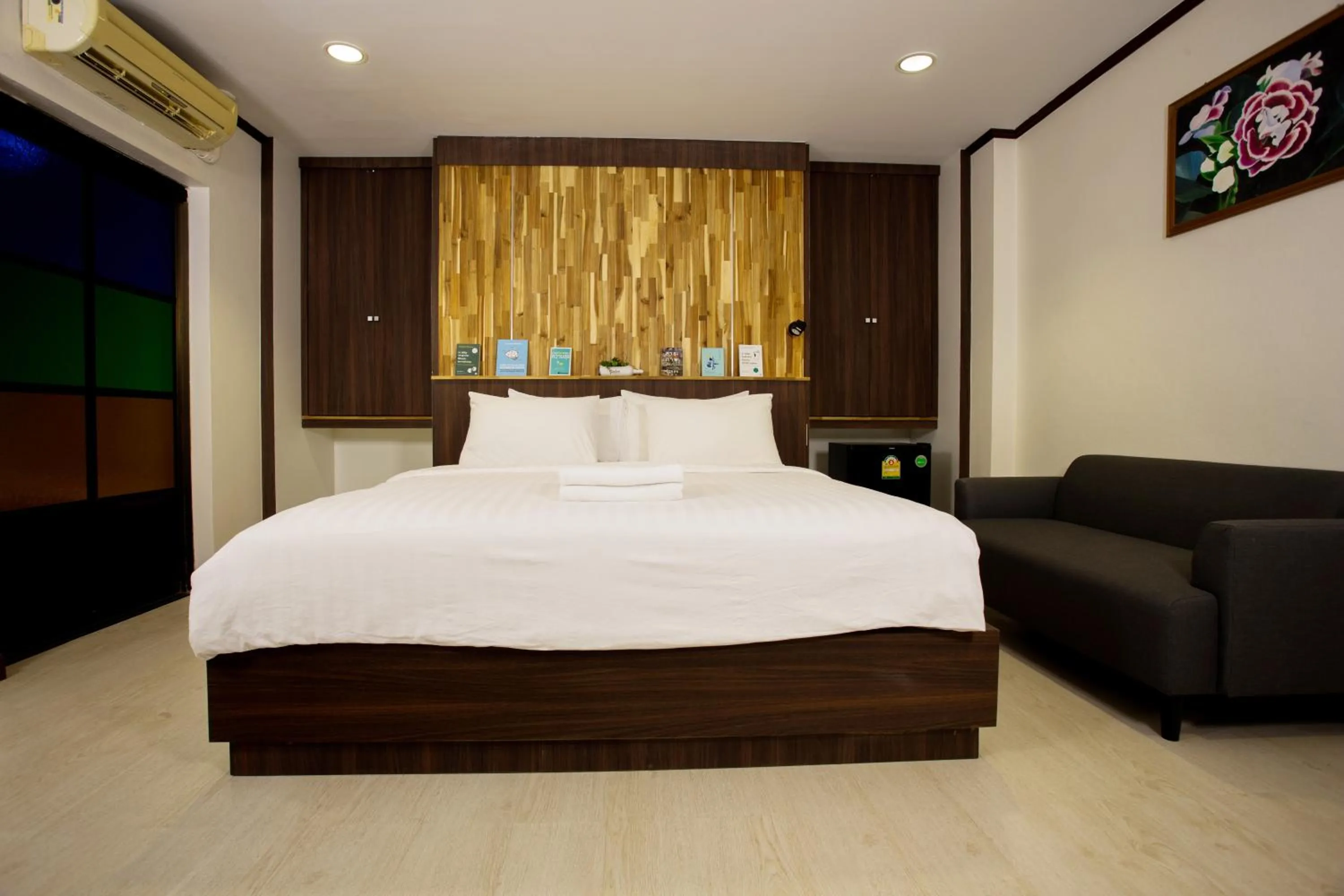 Bed in Phimai Paradise Boutique Hotel