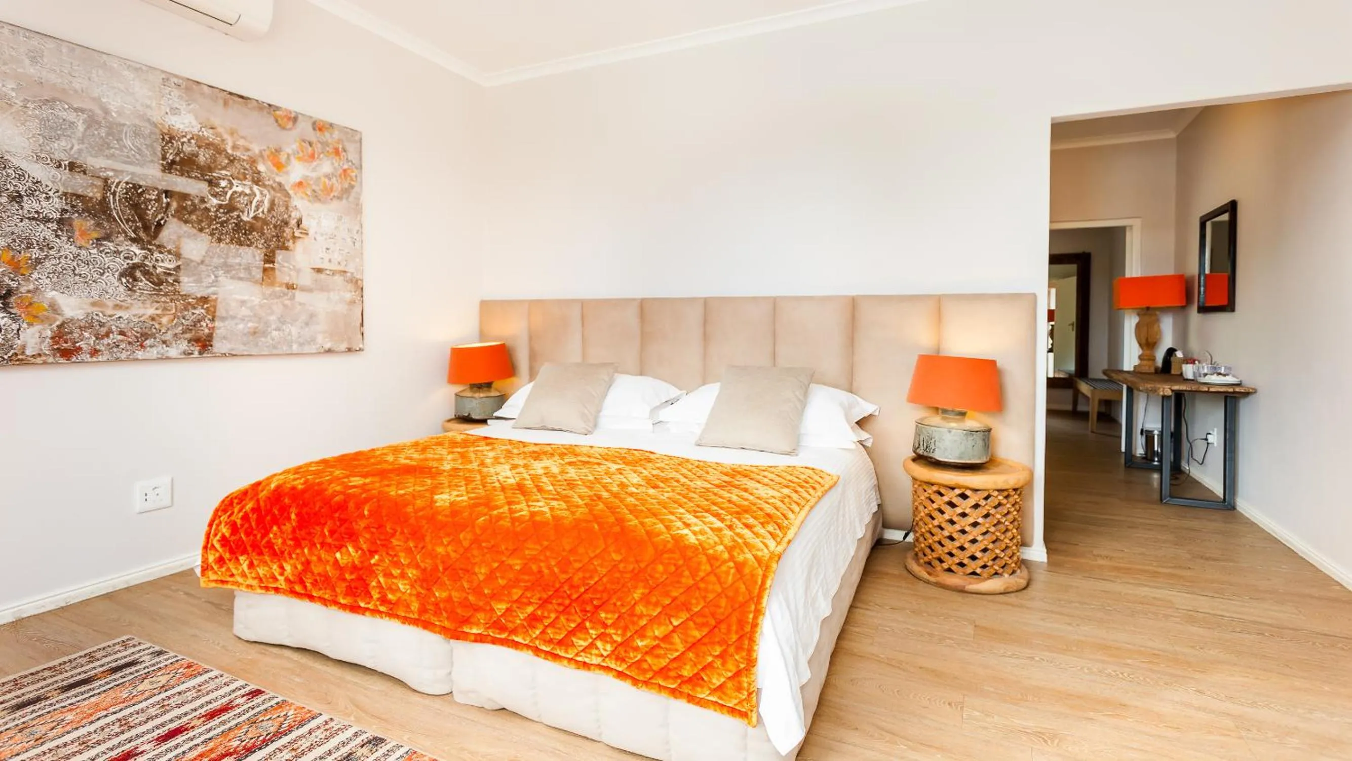 air conditioner, Bed in Lady Loch Country House