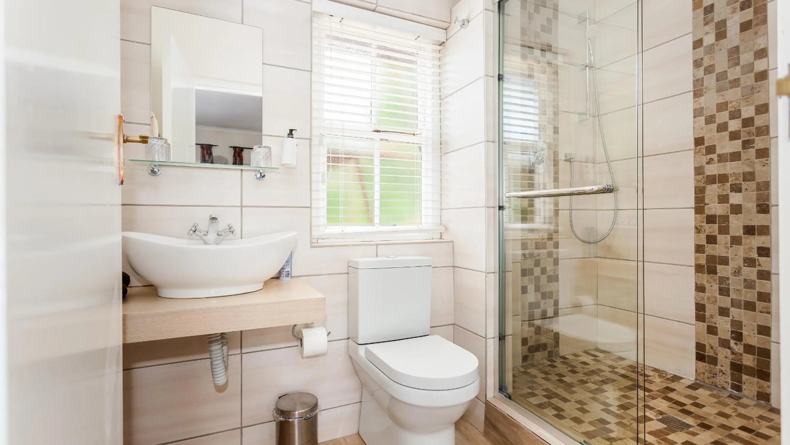 Bathroom in Lady Loch Country House