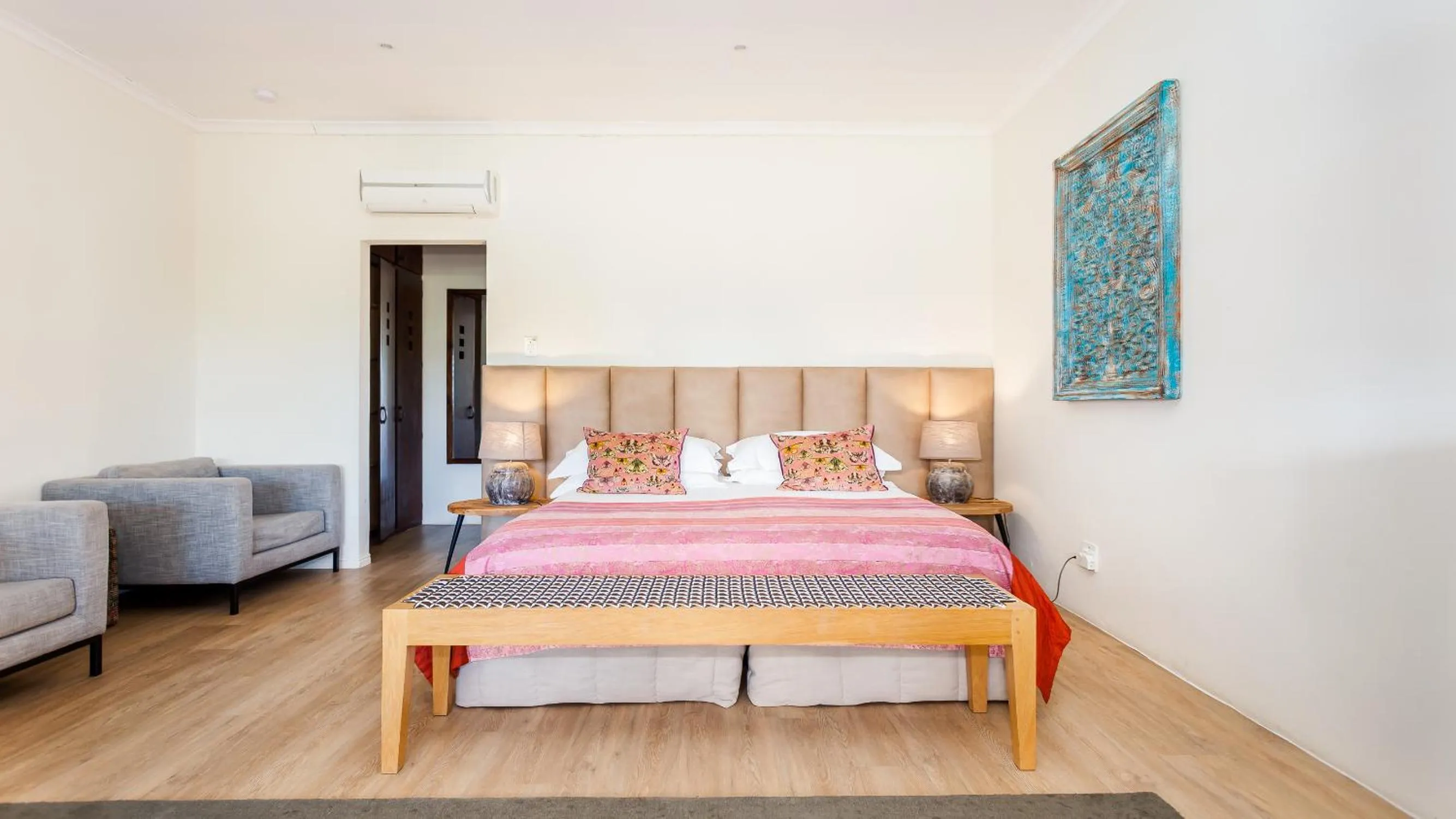 air conditioner, Bed in Lady Loch Country House