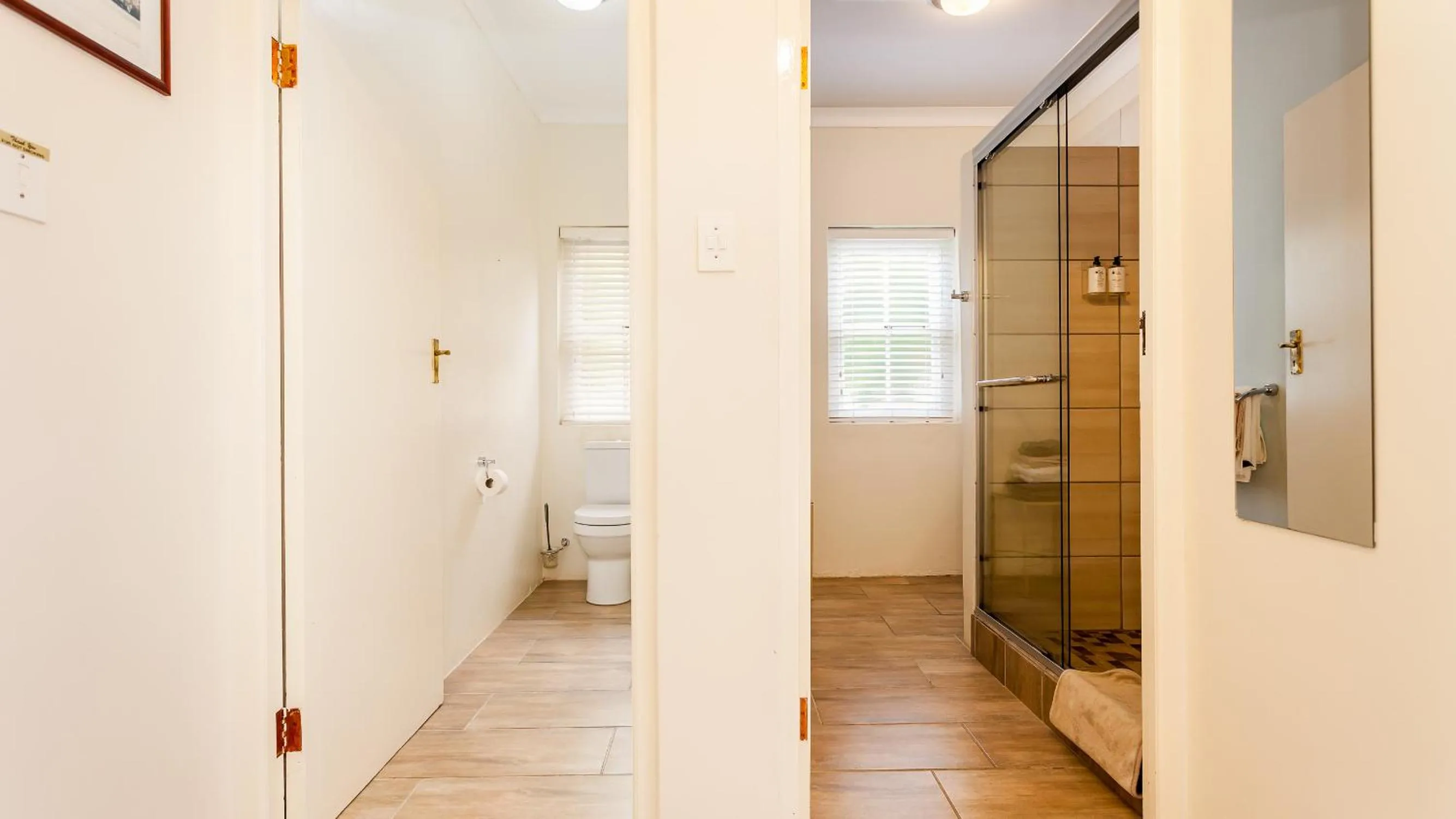 Toilet in Lady Loch Country House