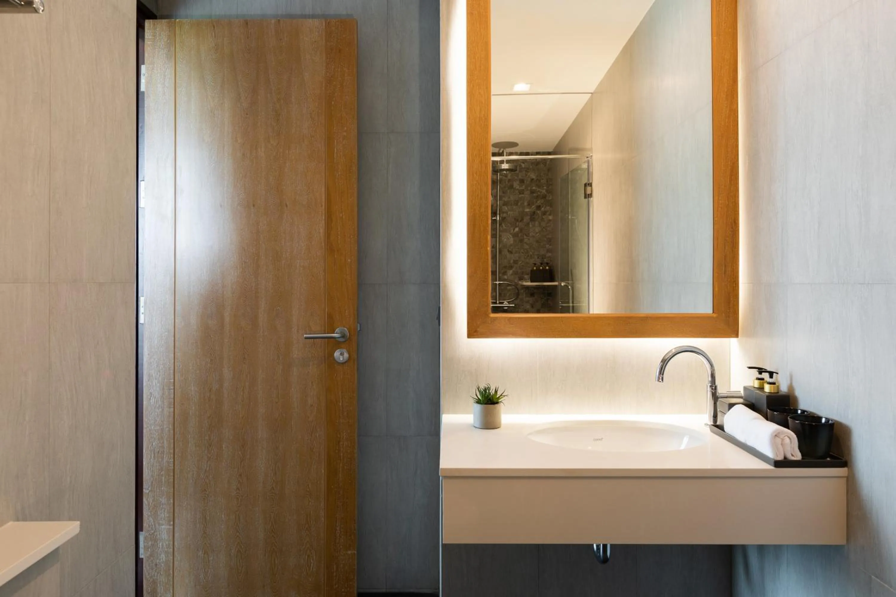 Bathroom in Na Tree Tara Riverside Resort Amphawa Damnoensaduak