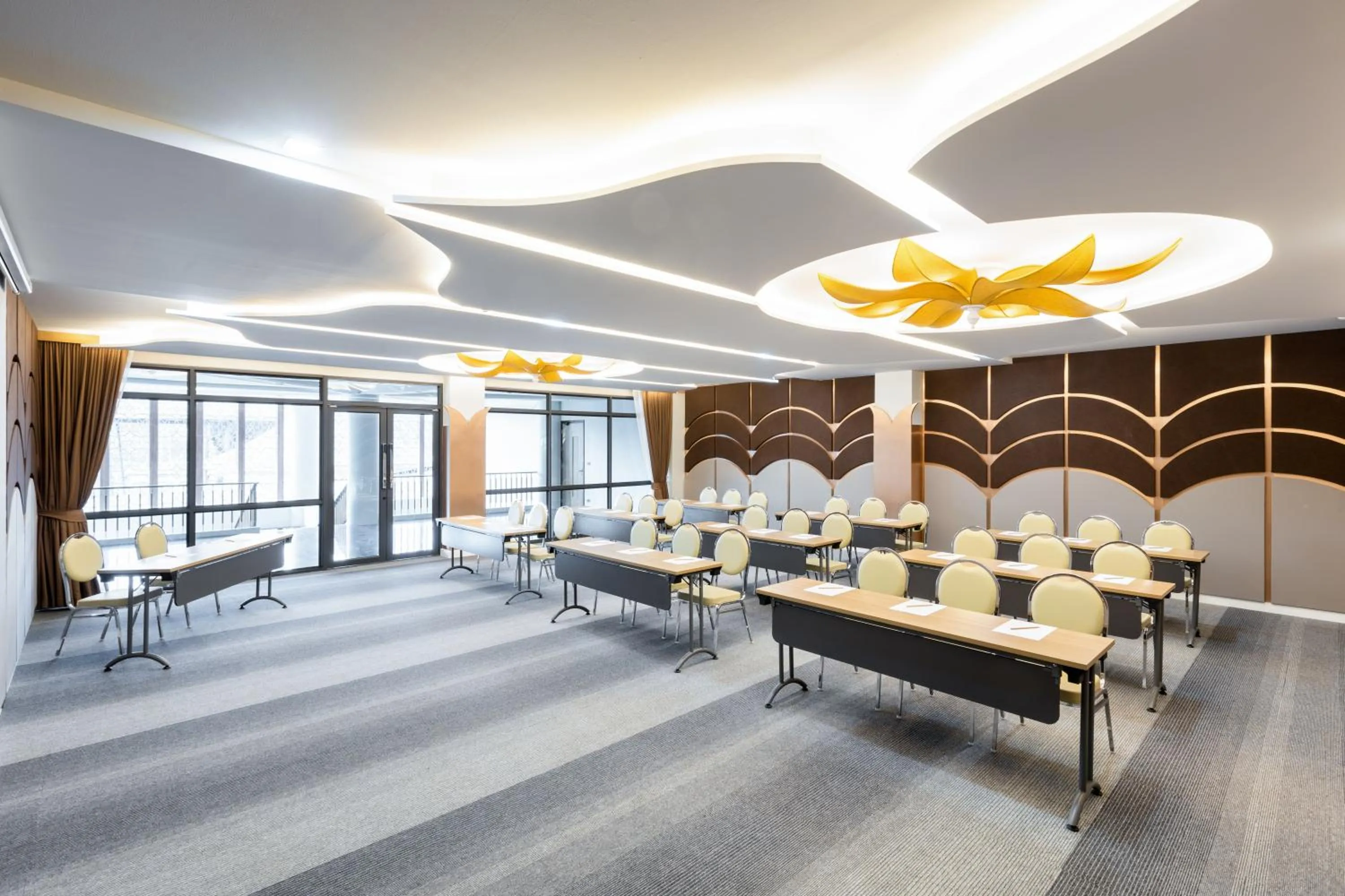 Meeting/conference room in Na Tree Tara Riverside Resort Amphawa Damnoensaduak