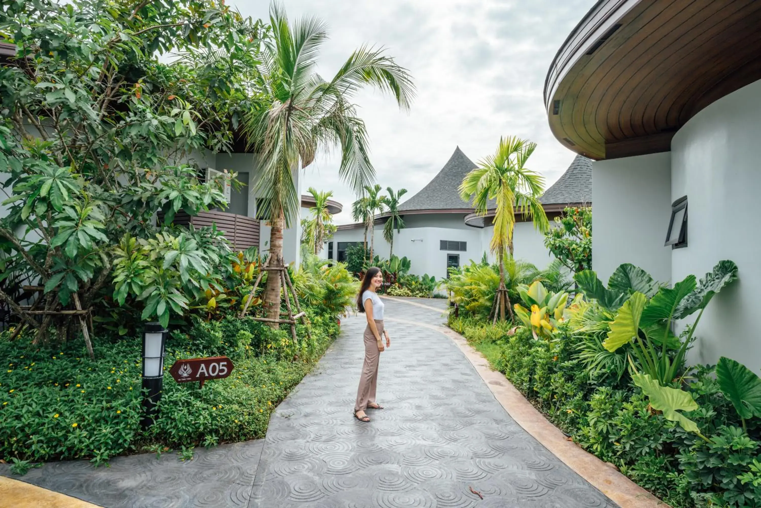 Property building in Na Tree Tara Riverside Resort Amphawa Damnoensaduak Property building in Na Tree Tara Riverside Resort Amphawa Damnoensaduak