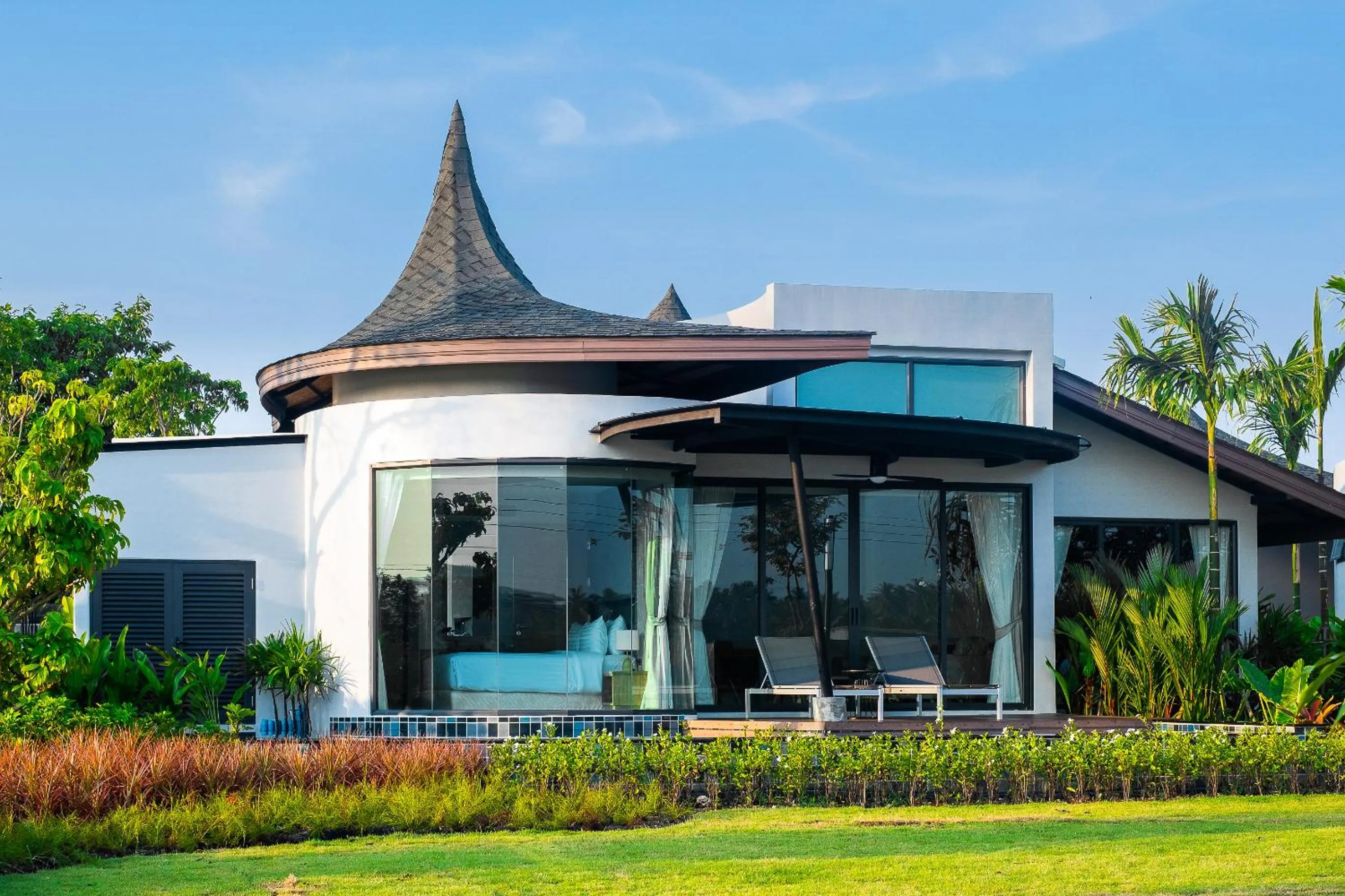 Property building in Na Tree Tara Riverside Resort Amphawa Damnoensaduak