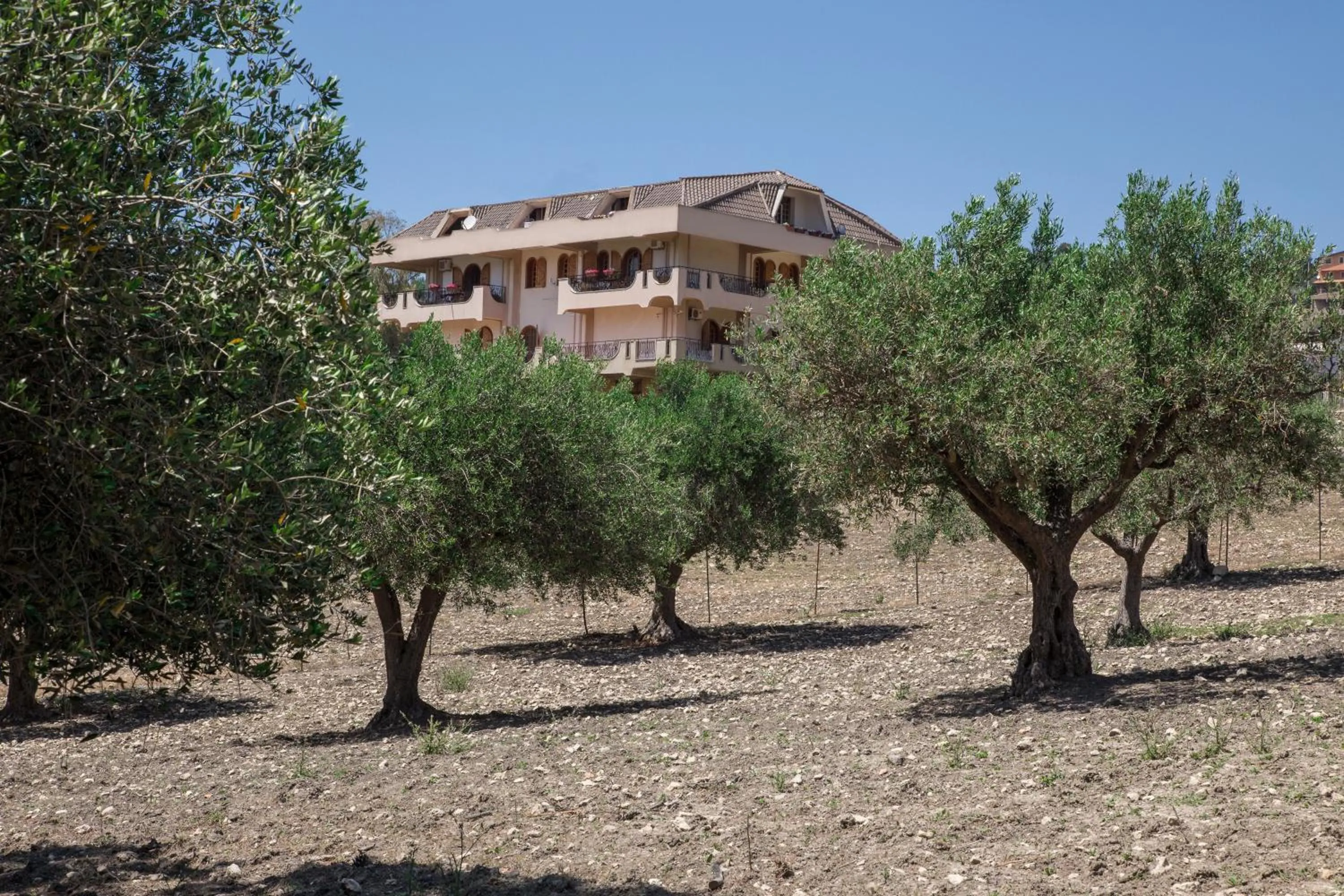 Property building in Villa Diana