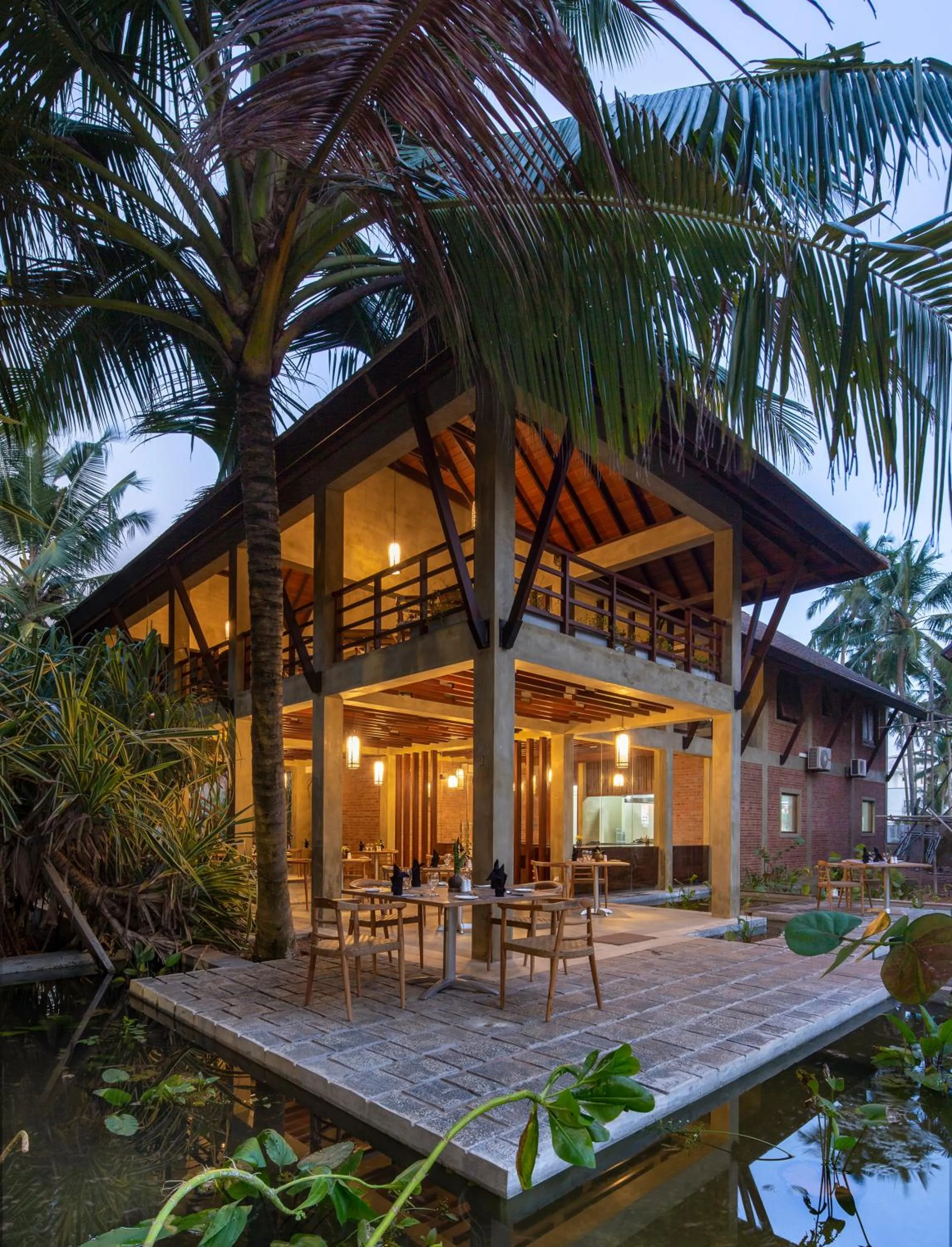 Restaurant/places to eat in Ayana Sea