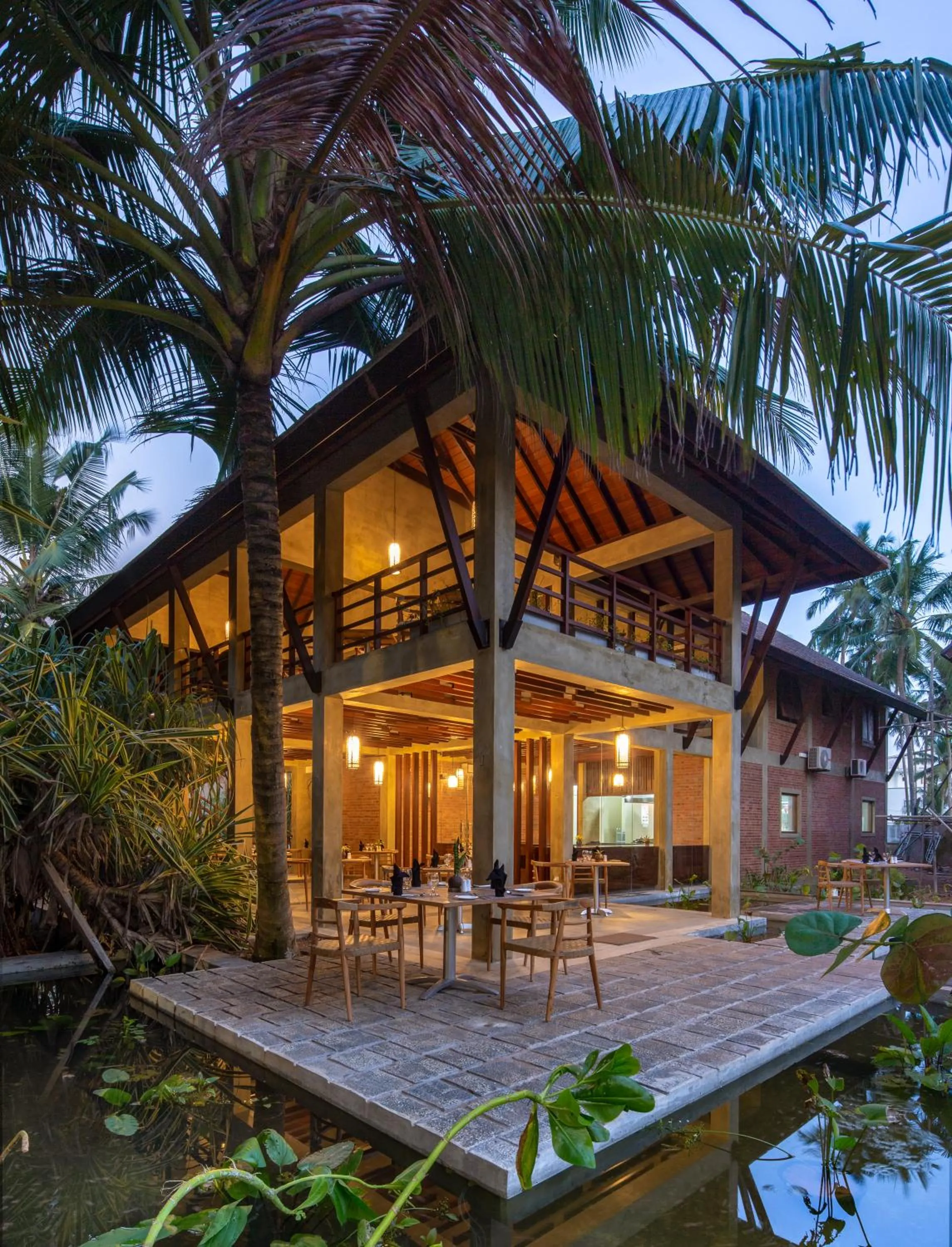 Restaurant/places to eat in Ayana Sea