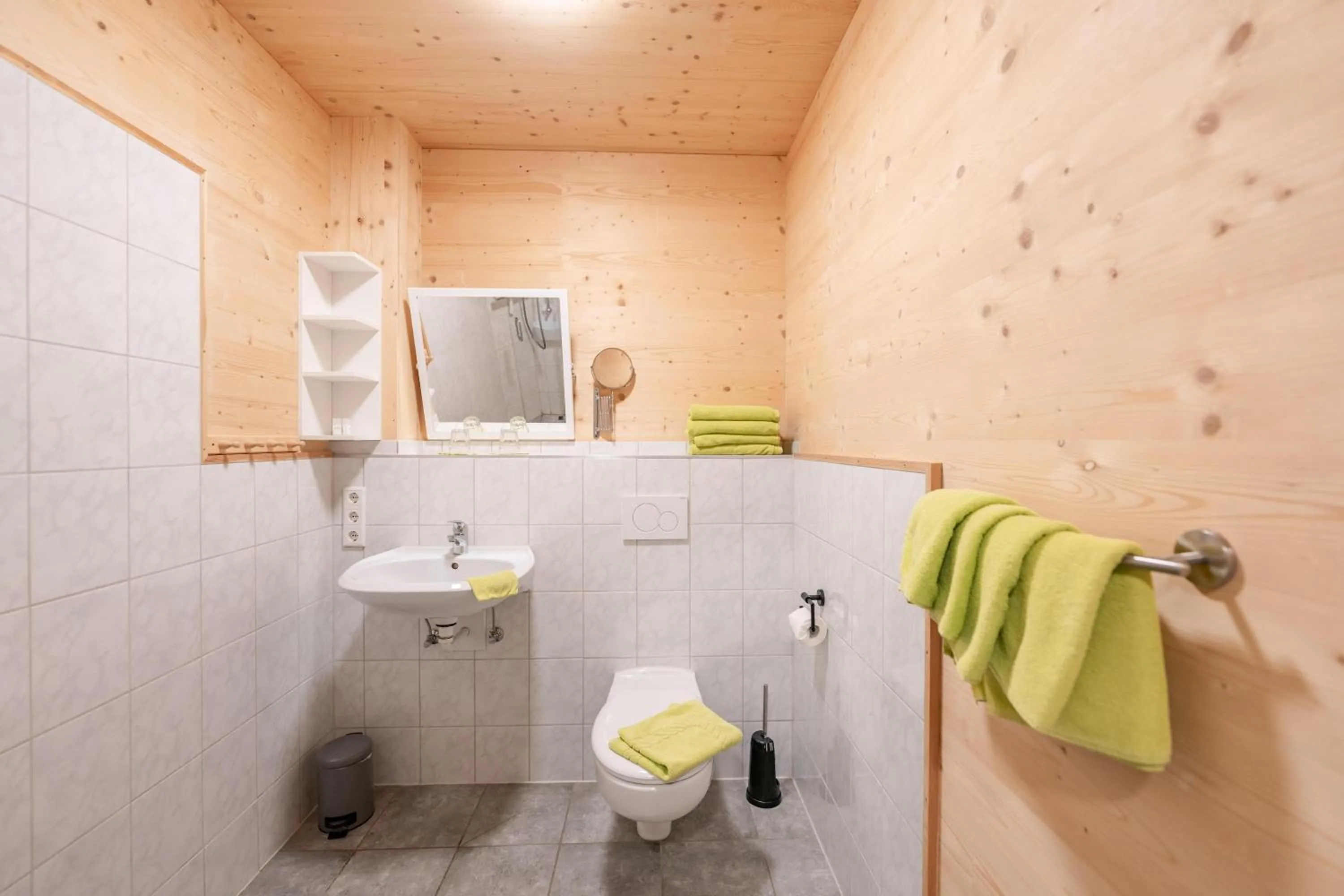 Shower in Gästehaus am Hahnenkamm