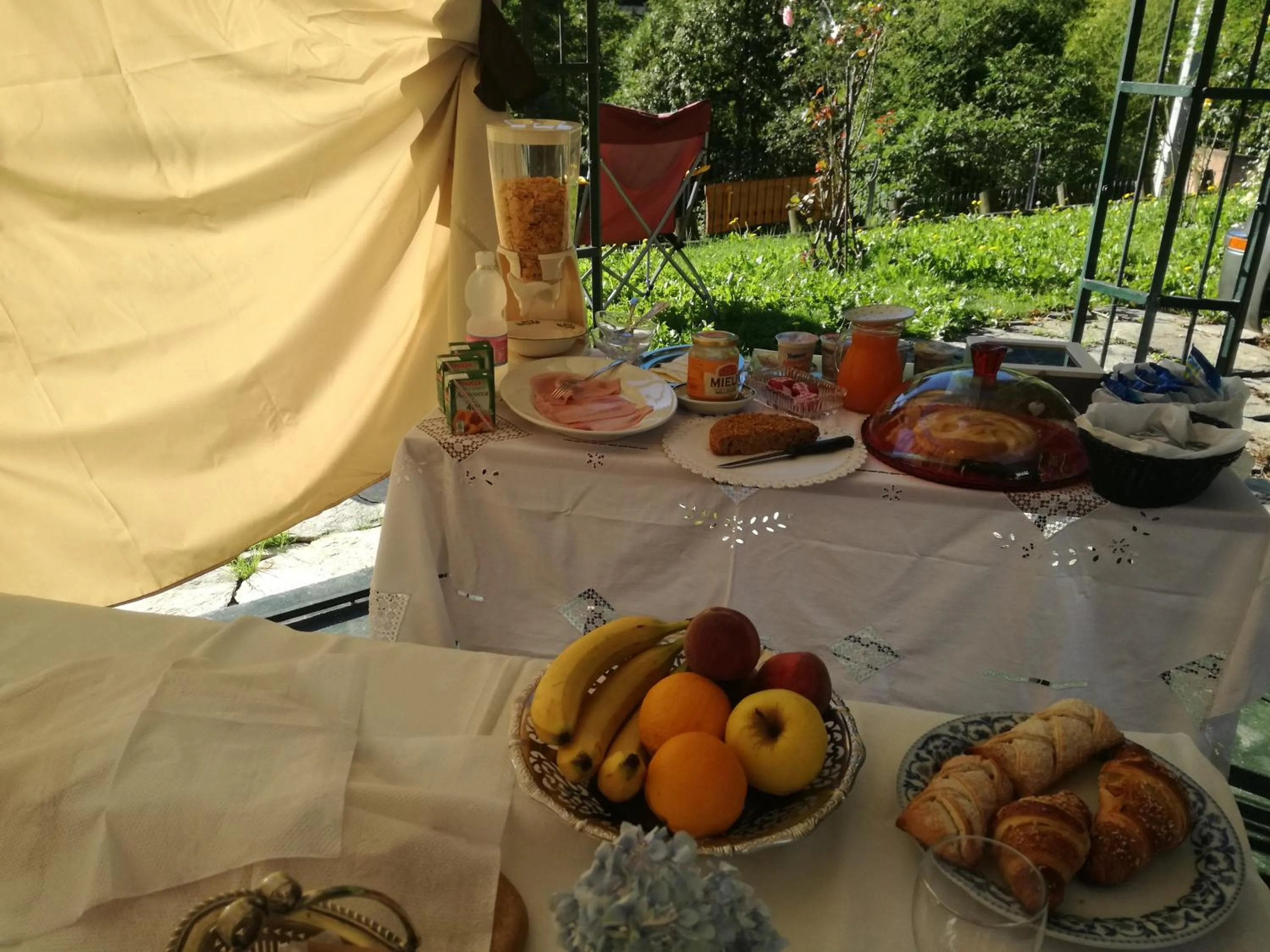 Buffet breakfast in B&B Casa dell'Orso