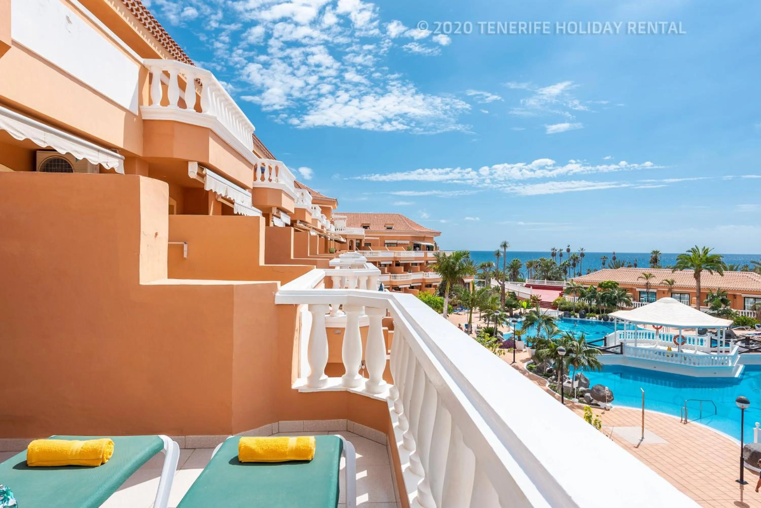 Pool view in Tenerife Royal Gardens - Viviendas Vacacionales