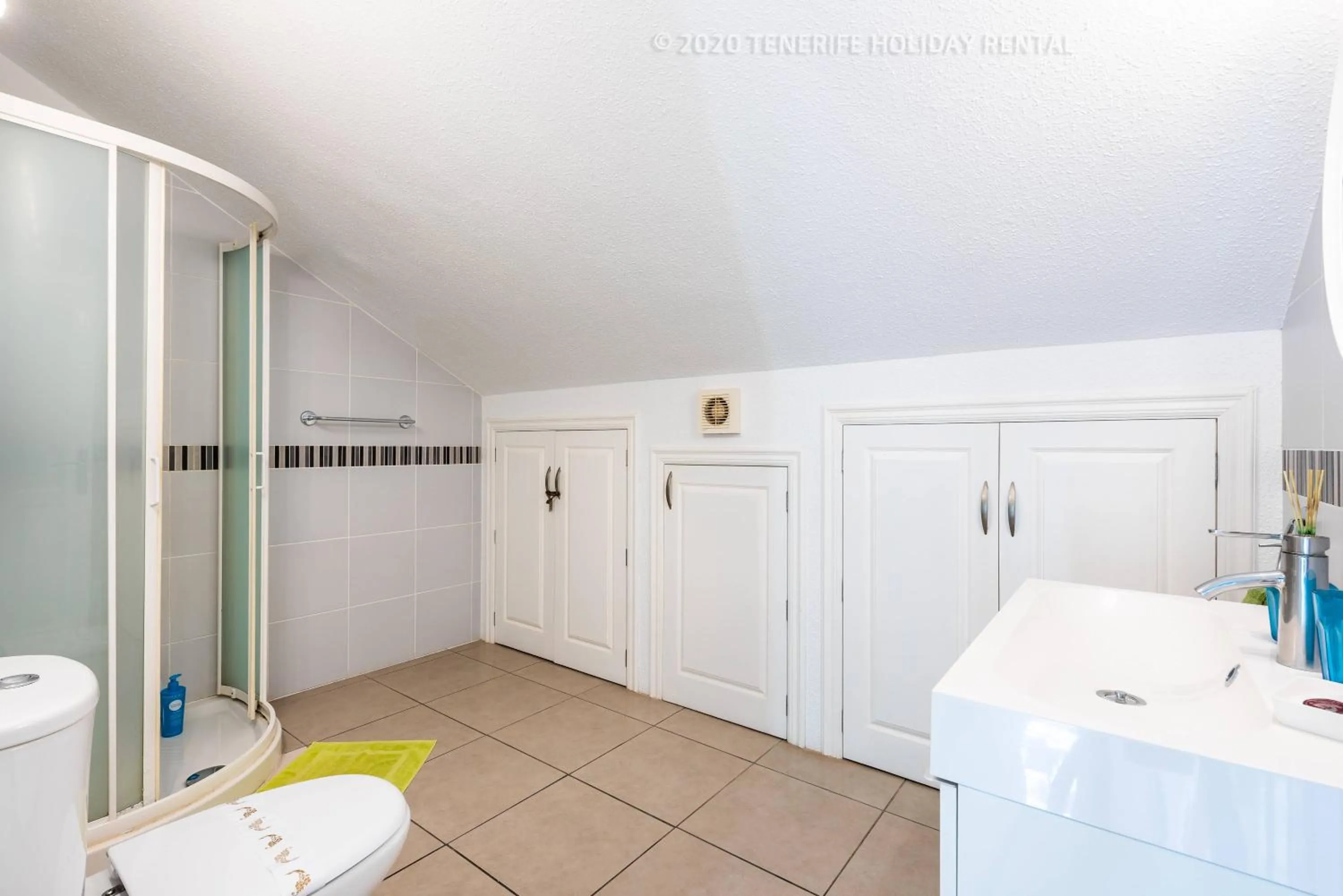 Bathroom in Tenerife Royal Gardens - Viviendas Vacacionales