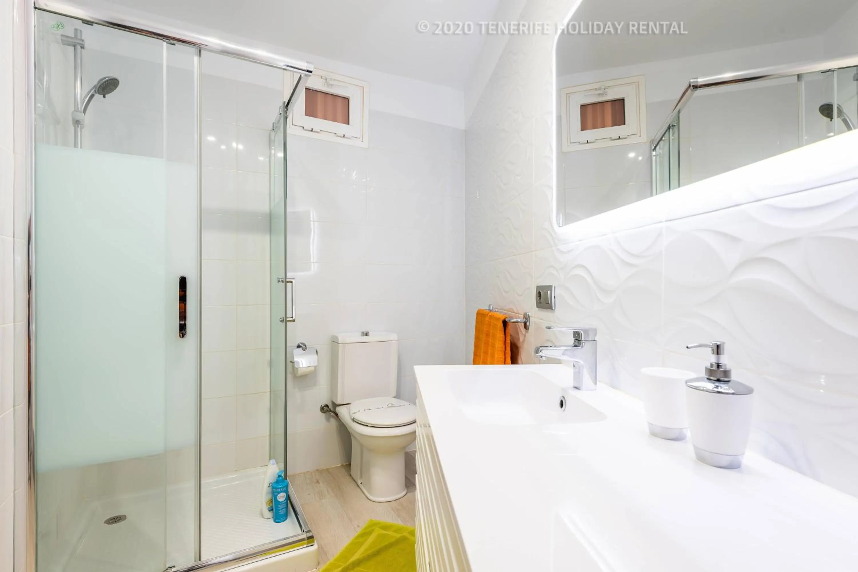 Bathroom in Tenerife Royal Gardens - Viviendas Vacacionales