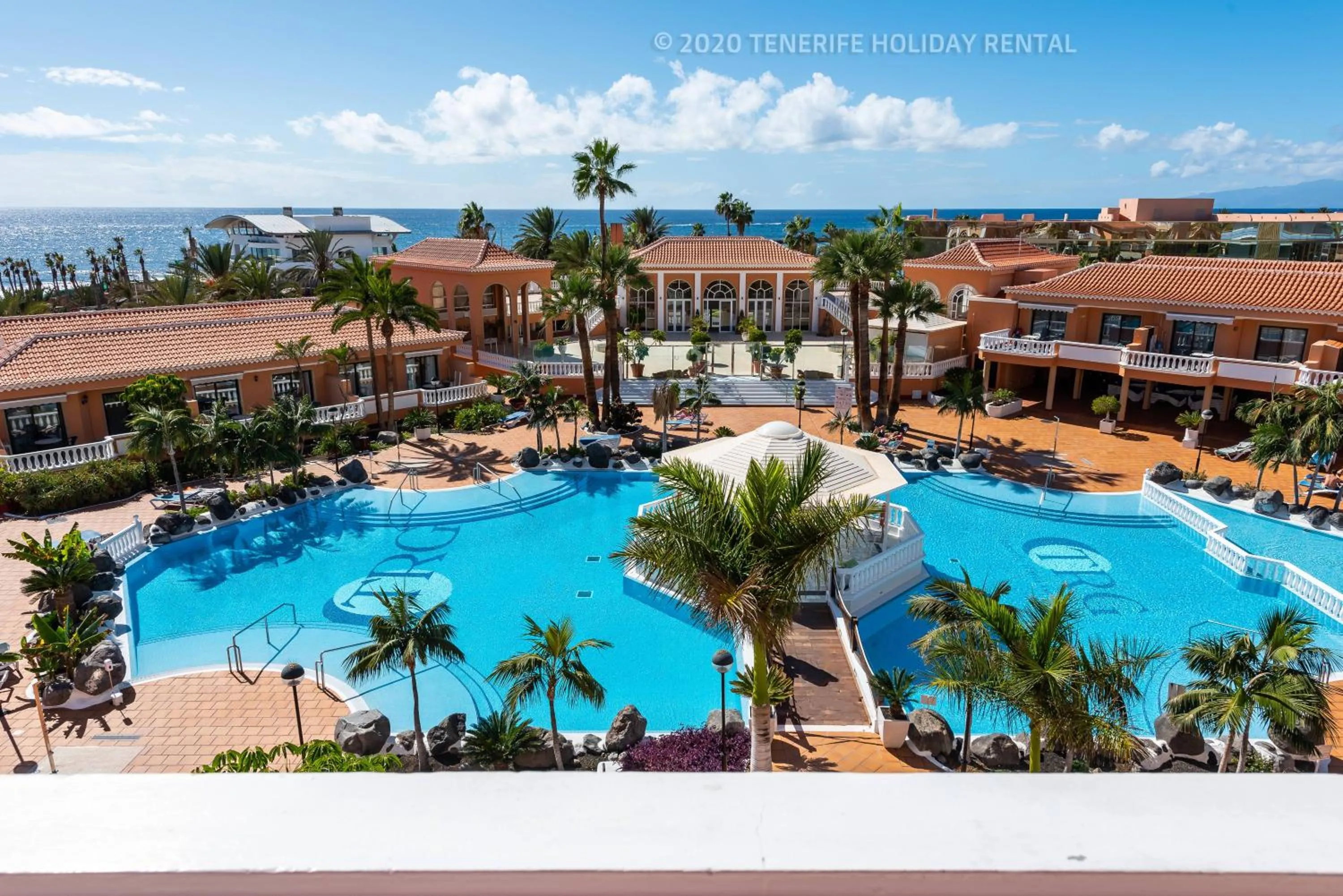 Pool view in Tenerife Royal Gardens - Viviendas Vacacionales