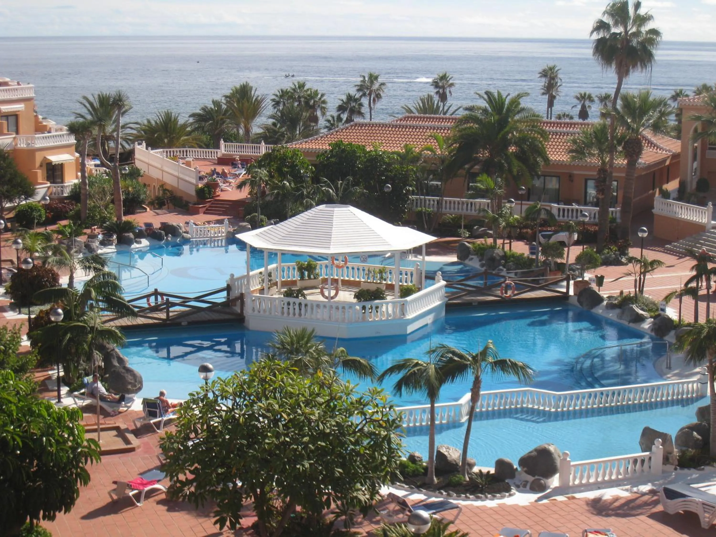 Swimming pool in Tenerife Royal Gardens - Viviendas Vacacionales