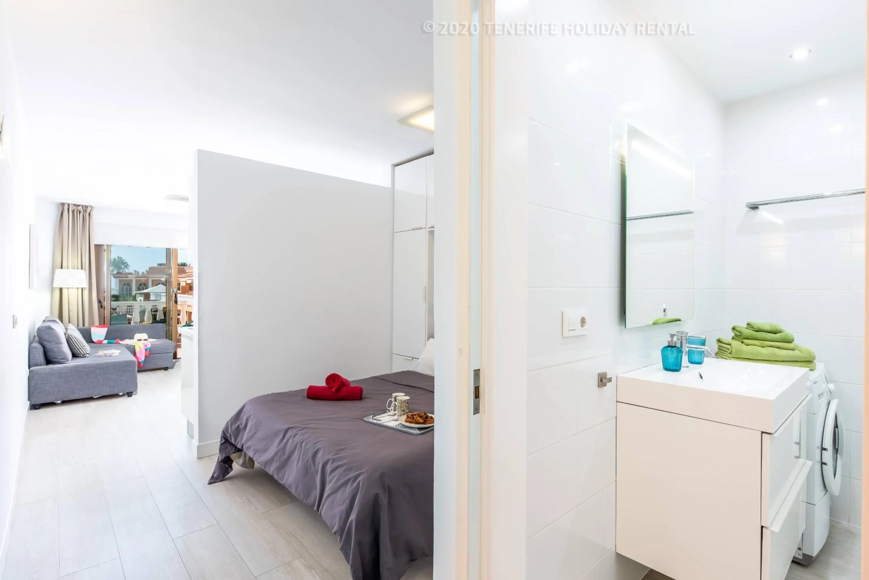 Bedroom, Bed in Tenerife Royal Gardens - Viviendas Vacacionales