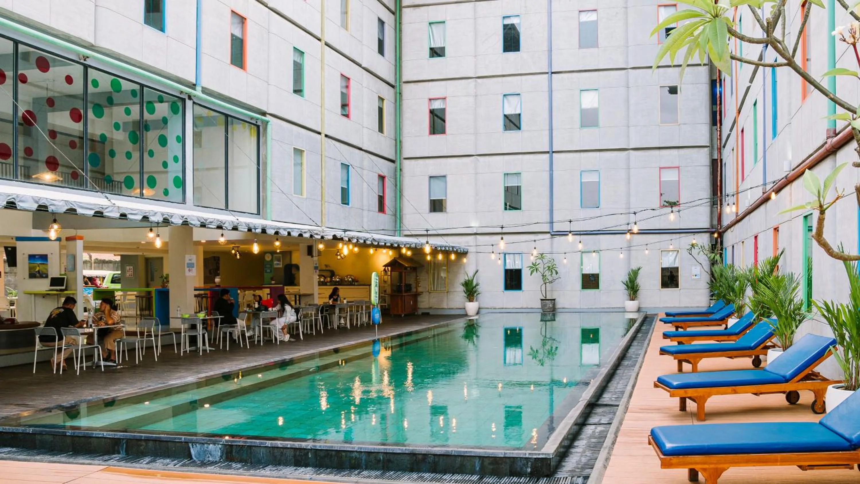 Area and facilities in POP! Hotel Kuta Beach