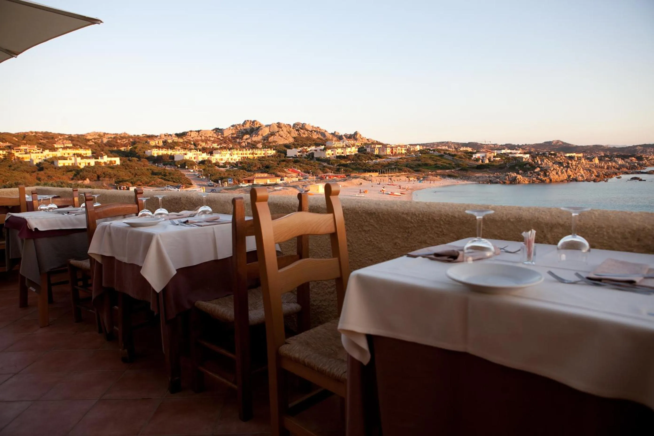 Restaurant/places to eat in Club Esse Shardana