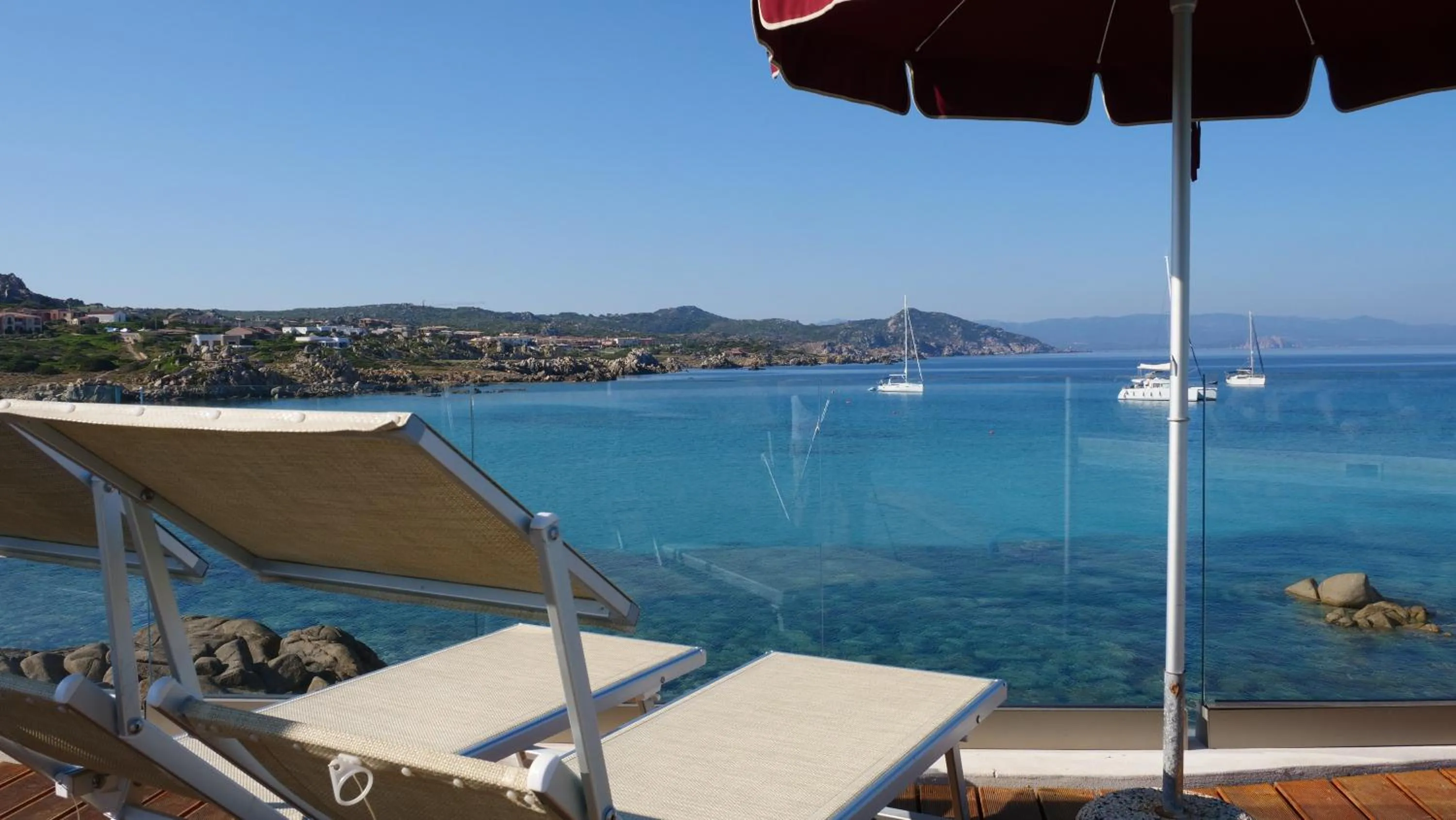 Swimming pool in Club Esse Shardana